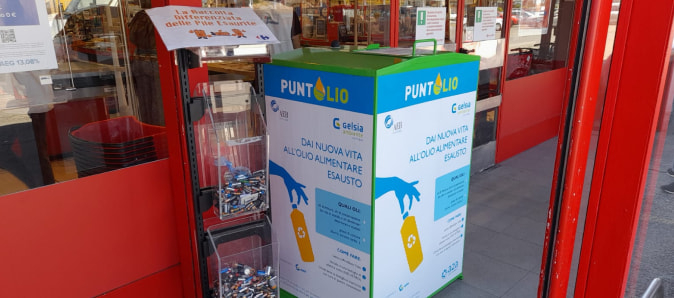 Contenitori di oli esausti