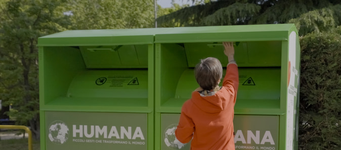 Contenitore raccolta abiti