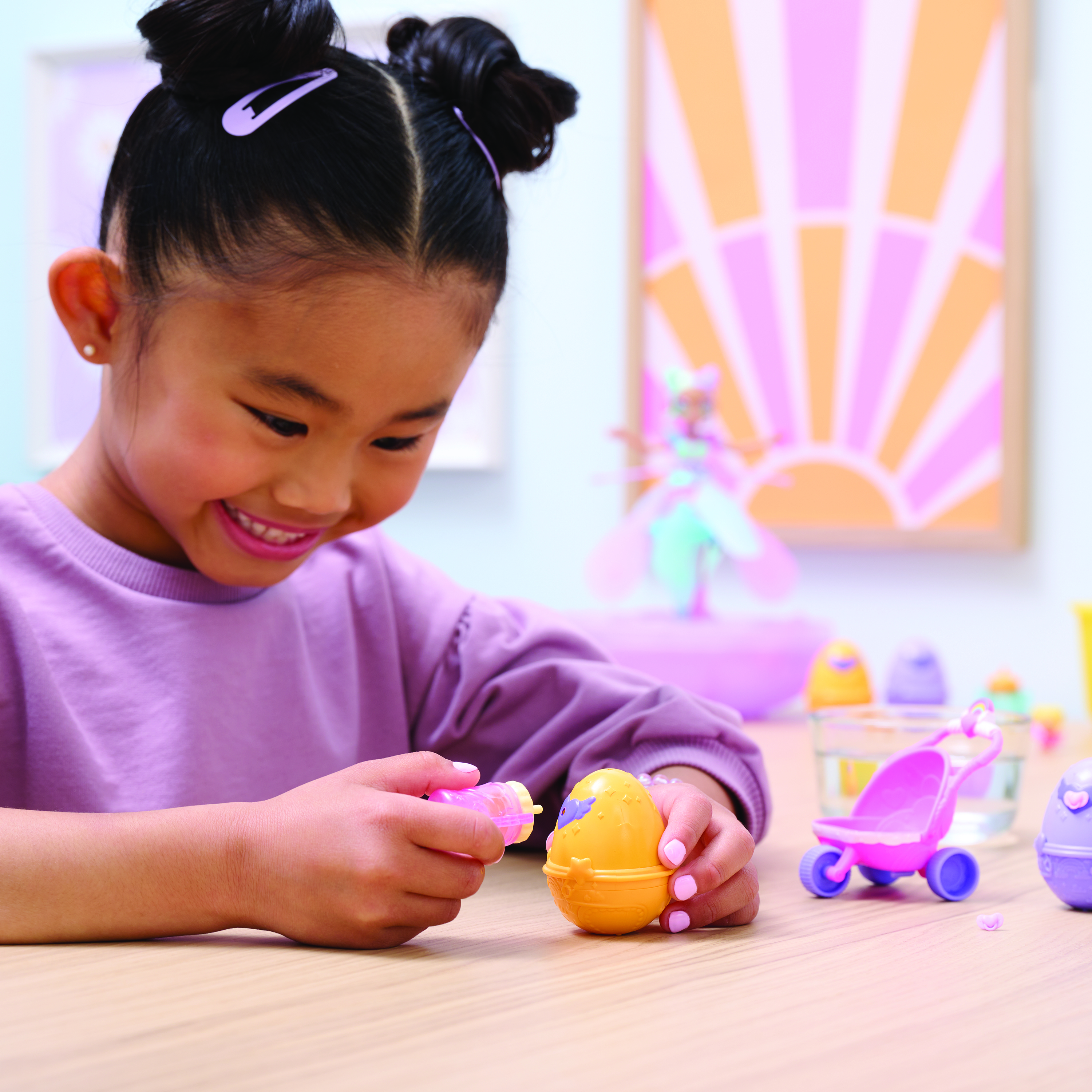 Hatchimals Alive, Confezione con Due Uova Che Si schiudono con l’Acqua e Passeggino, Giocattoli per Bambine e Bambini dai 3 Anni in su