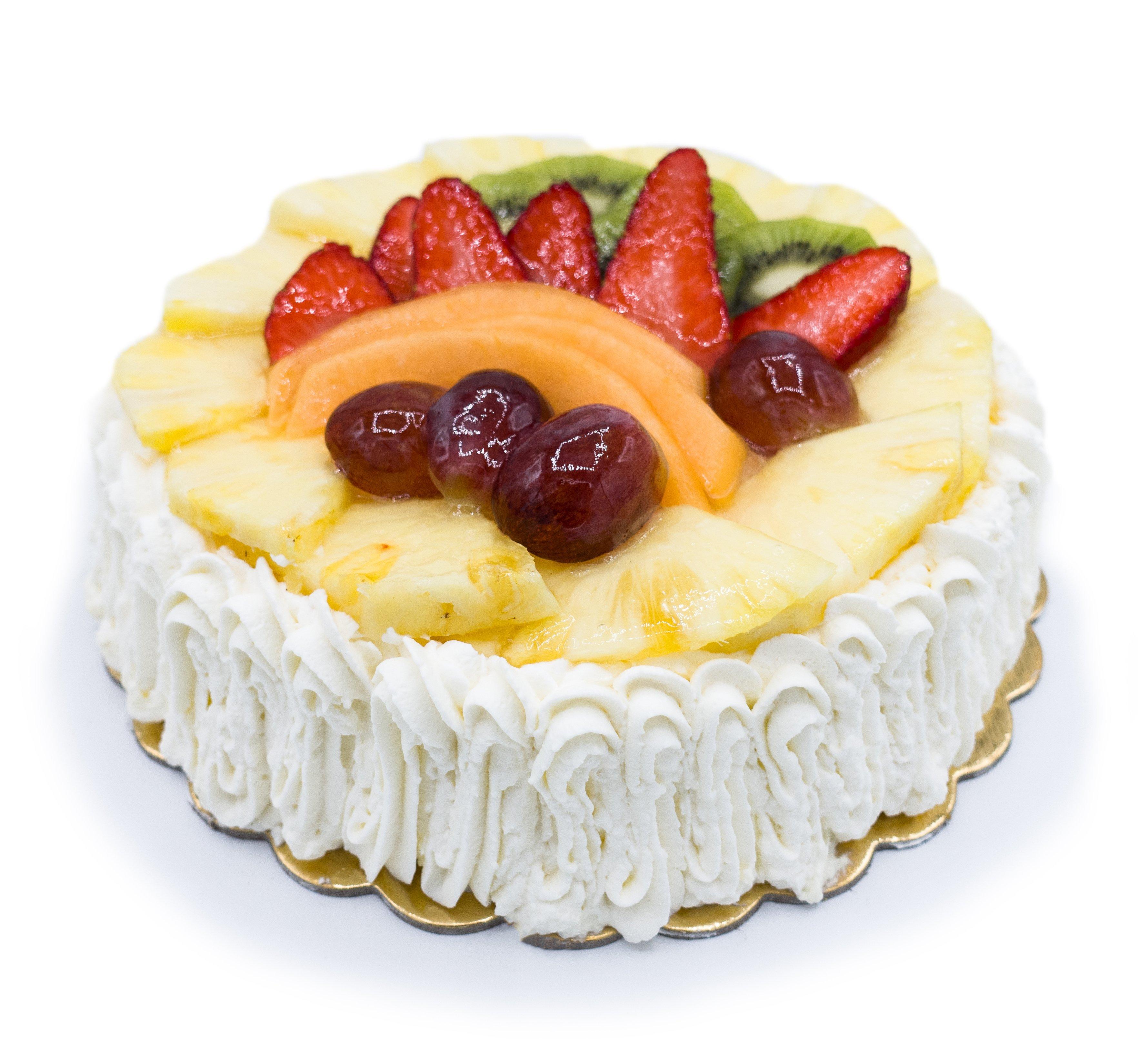 Torta fresca con panna e frutta