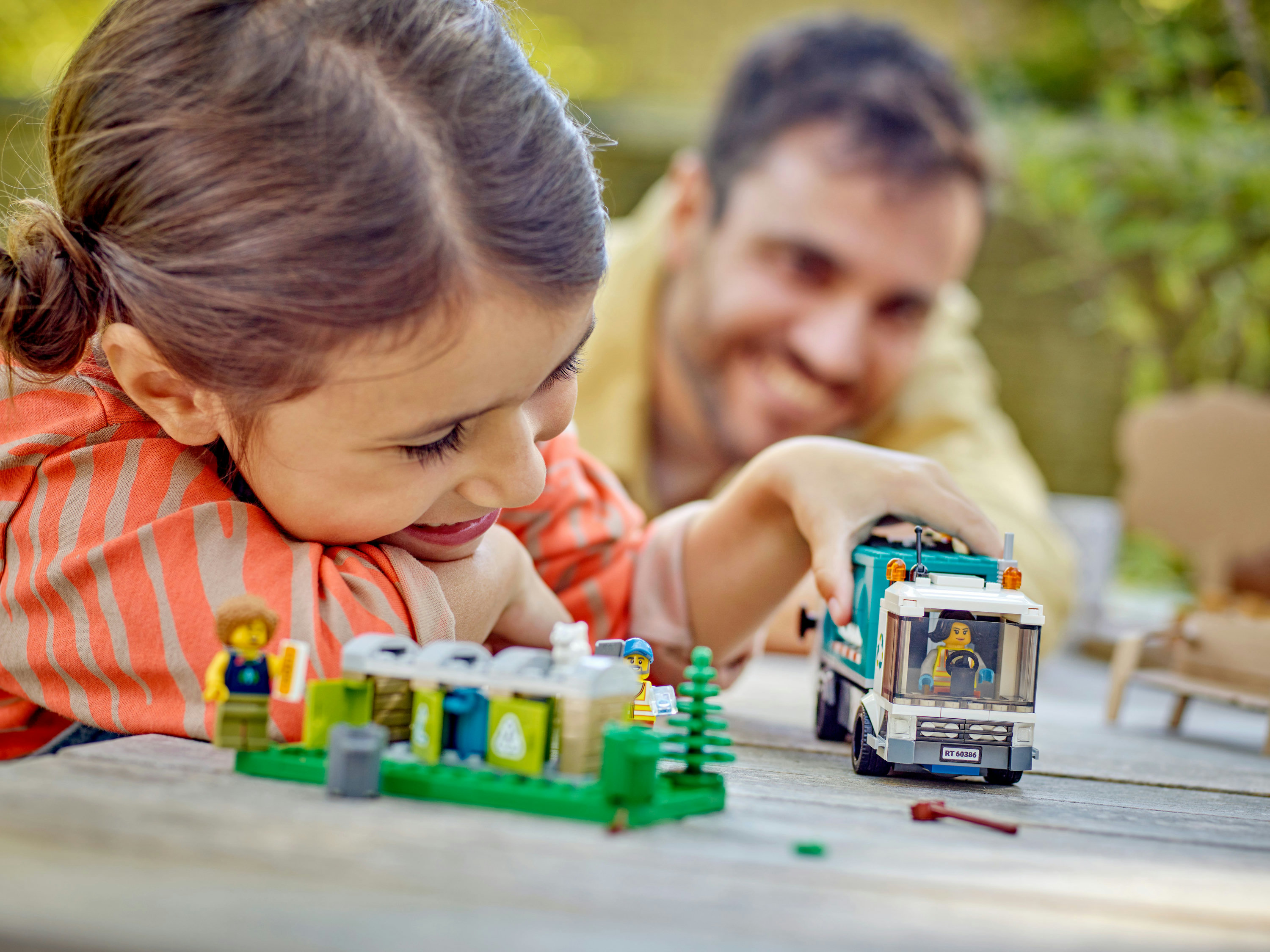 LEGO City Camion per il riciclaggio dei rifiuti