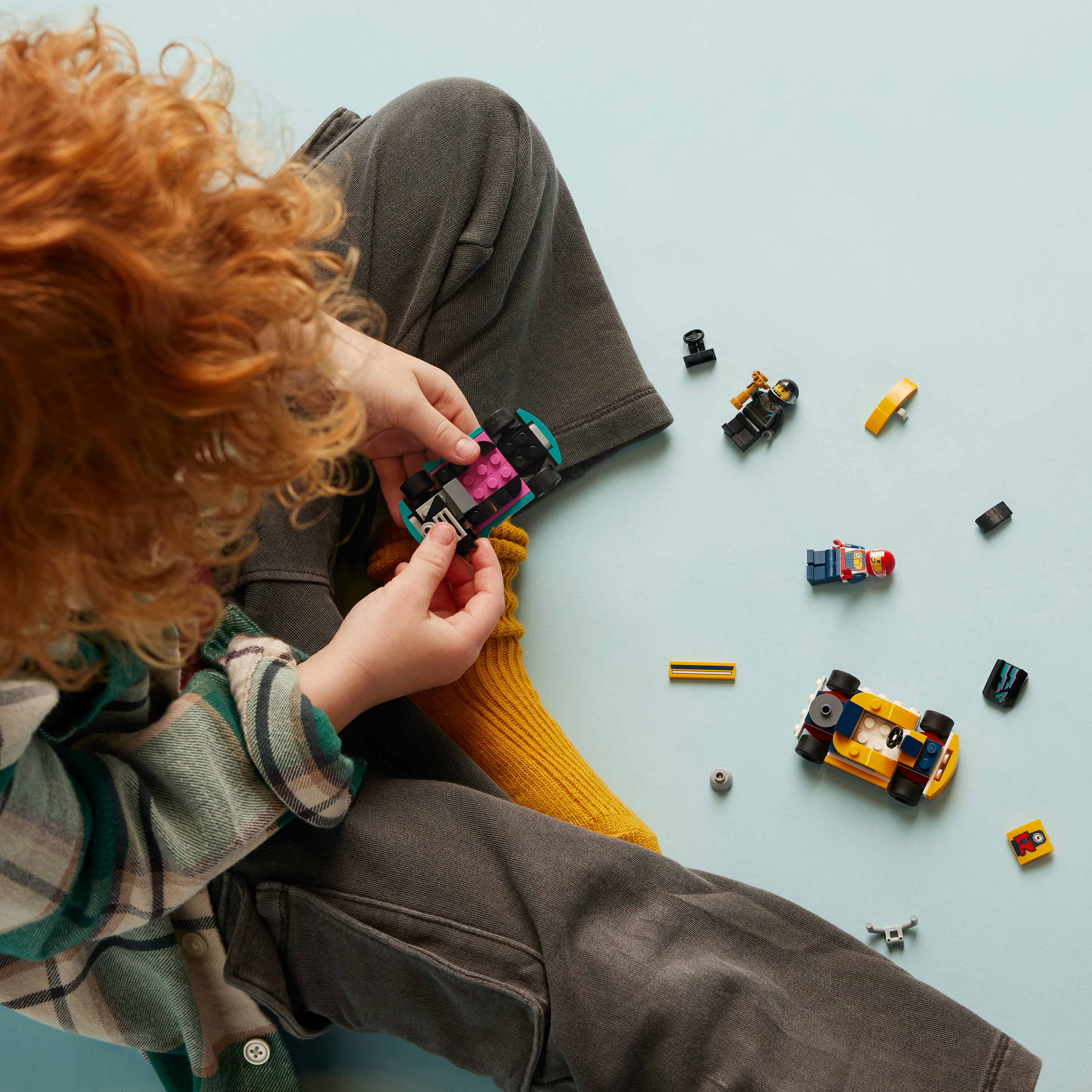 LEGO City 60400 Go-Kart e Piloti, Modellini da Costruire di Mini Go Kart da Corsa, Veicoli Giocattolo per Bambini di 5+ Anni