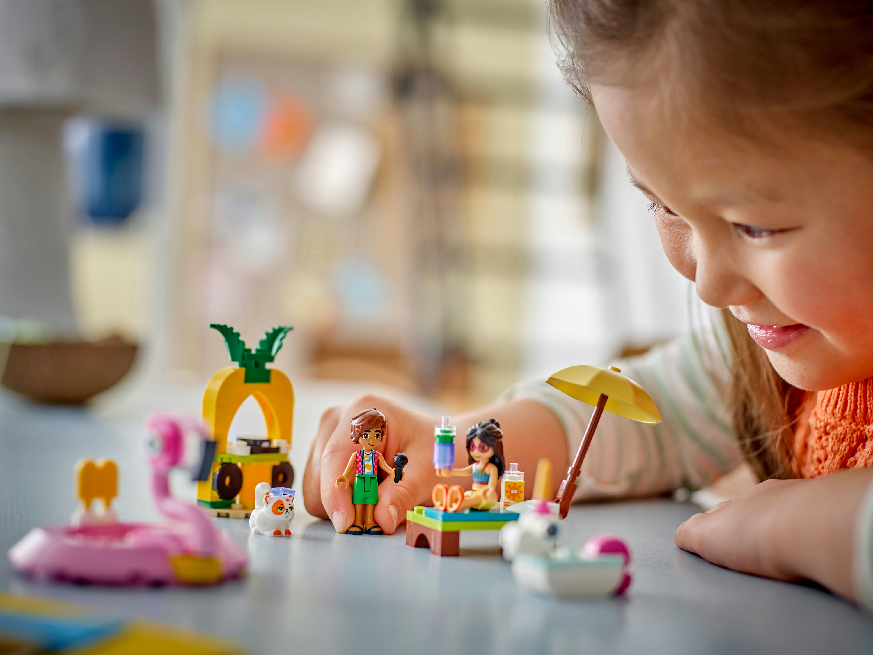 LEGO Friends Pool Party con unicorno e fenicottero