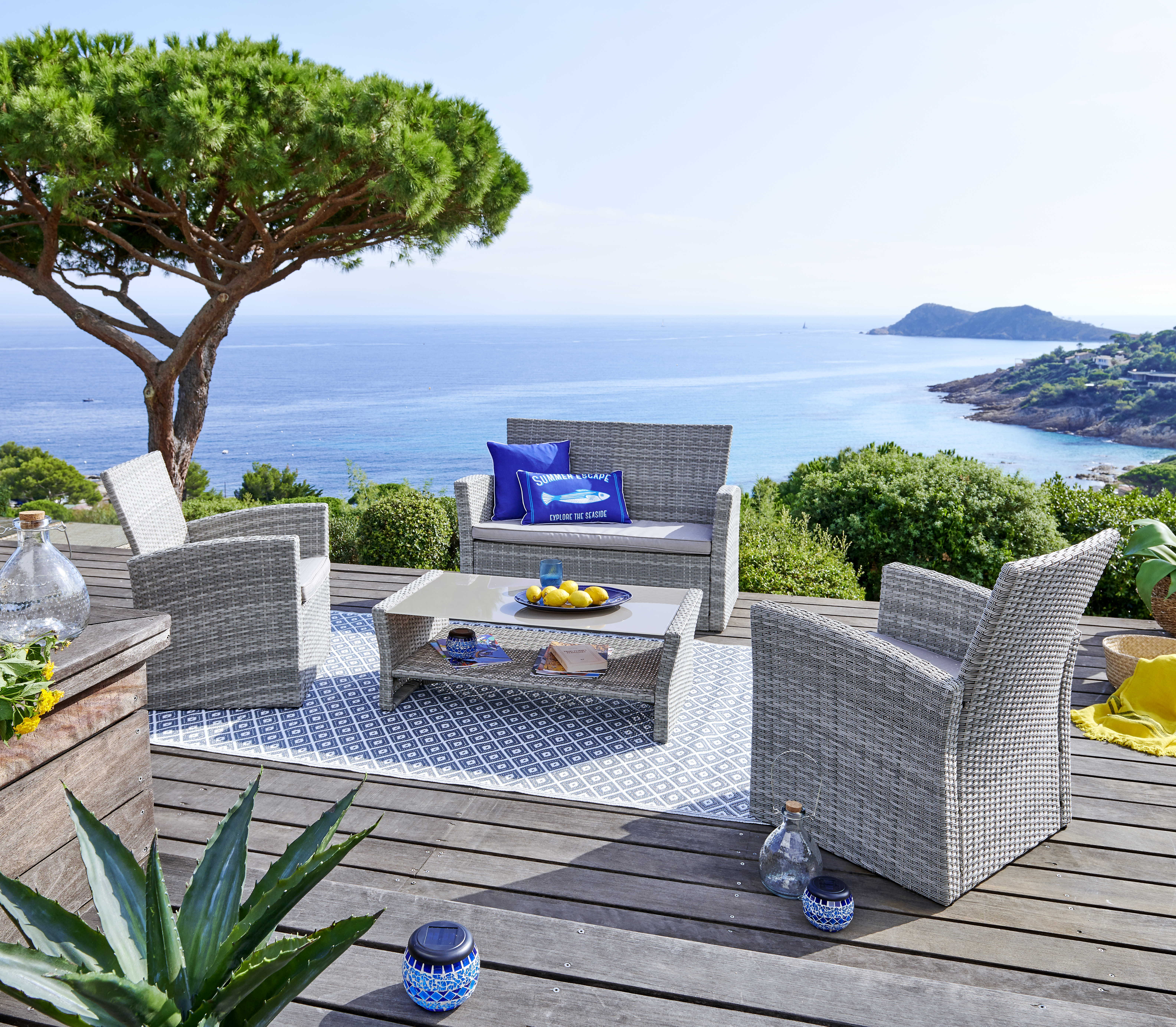 Carrefour Coffee Set Wicker Ouv&eacute;a