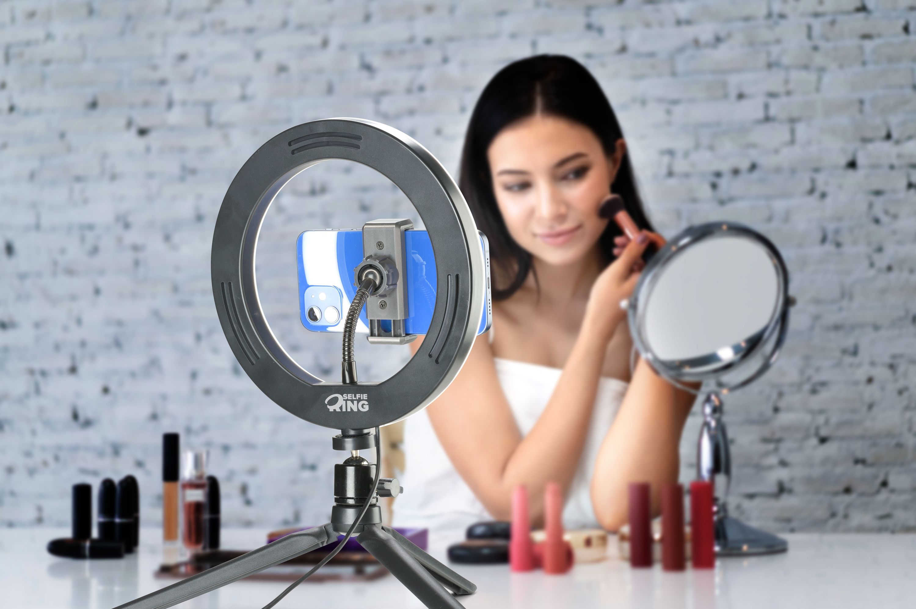 Tech Pop Selfie Ring - Universale Treppiede con anello led luminoso per riprese video e selfie