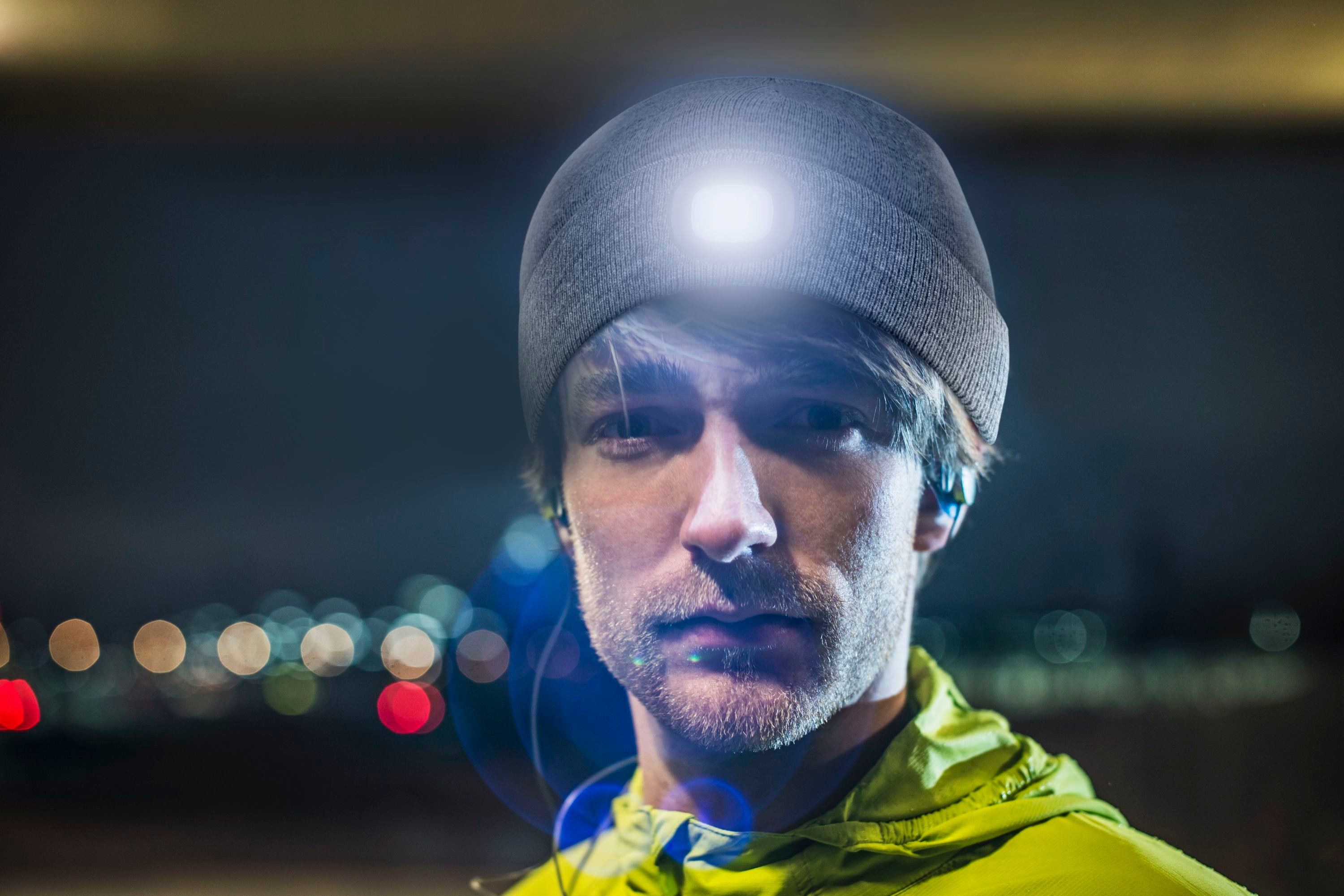 Cellularline LED LIGHT CAP Berretto con Luce Led incorporata