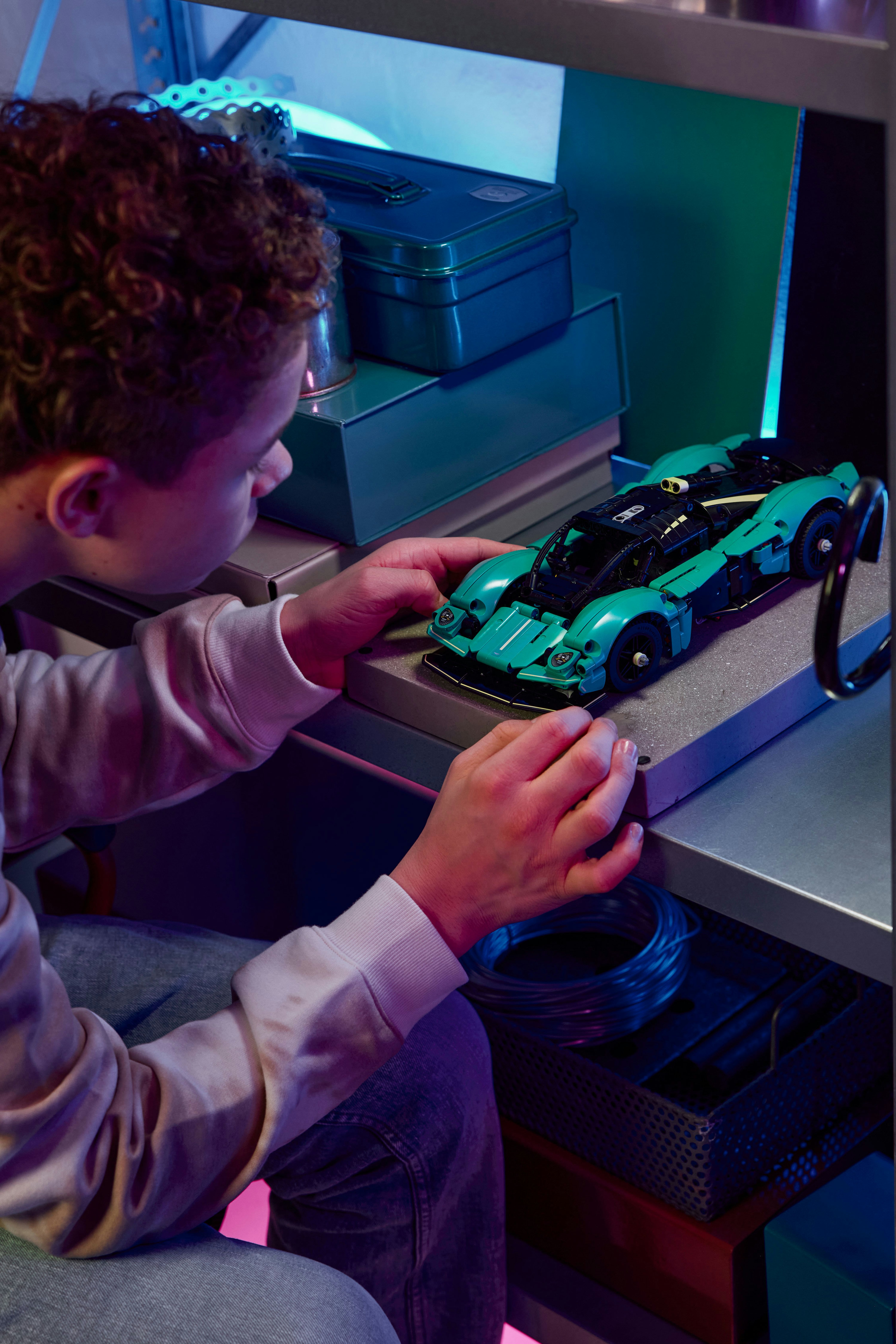 LEGO Technic Aston Martin Valkyrie