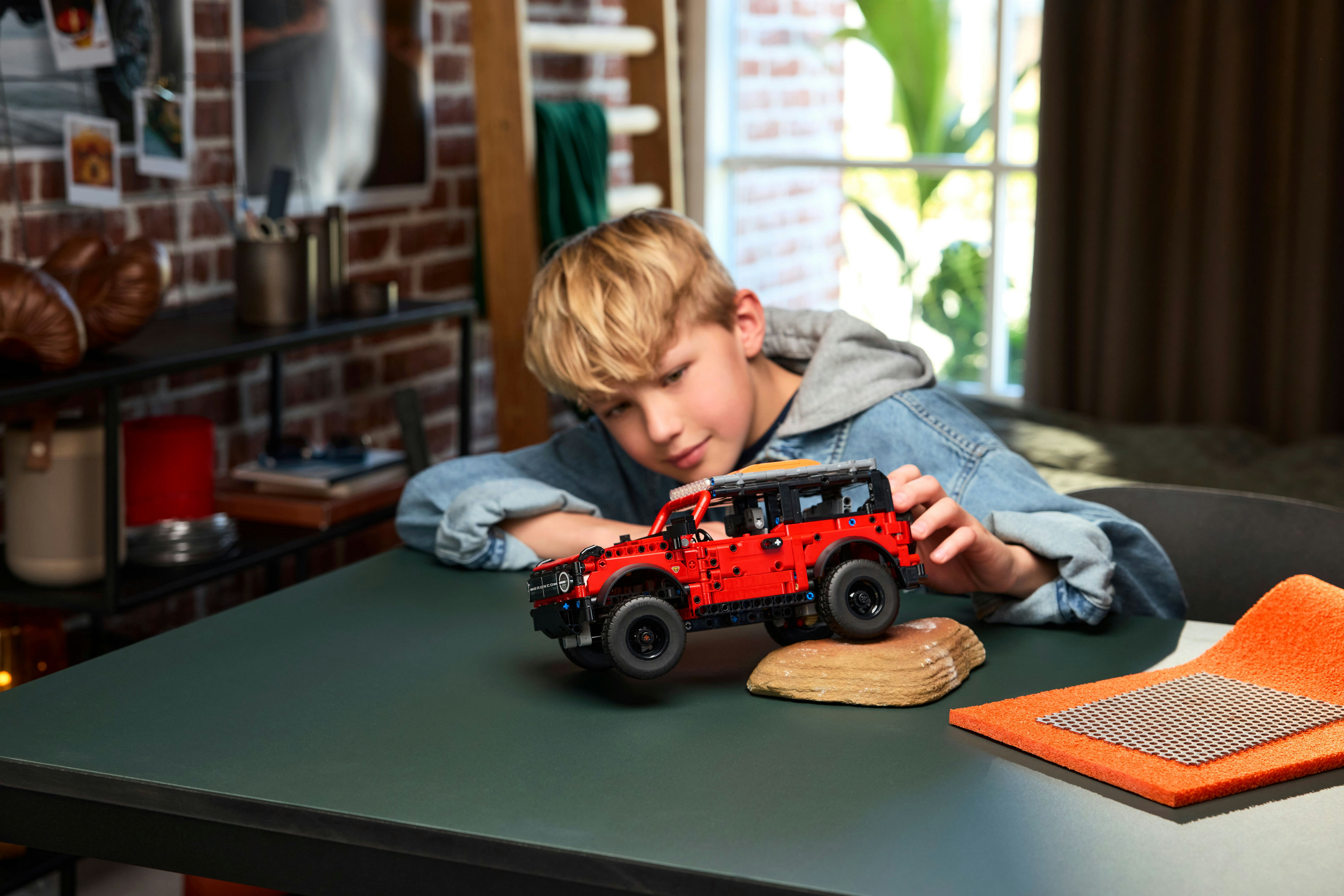 LEGO Technic SUV Ford Bronco®