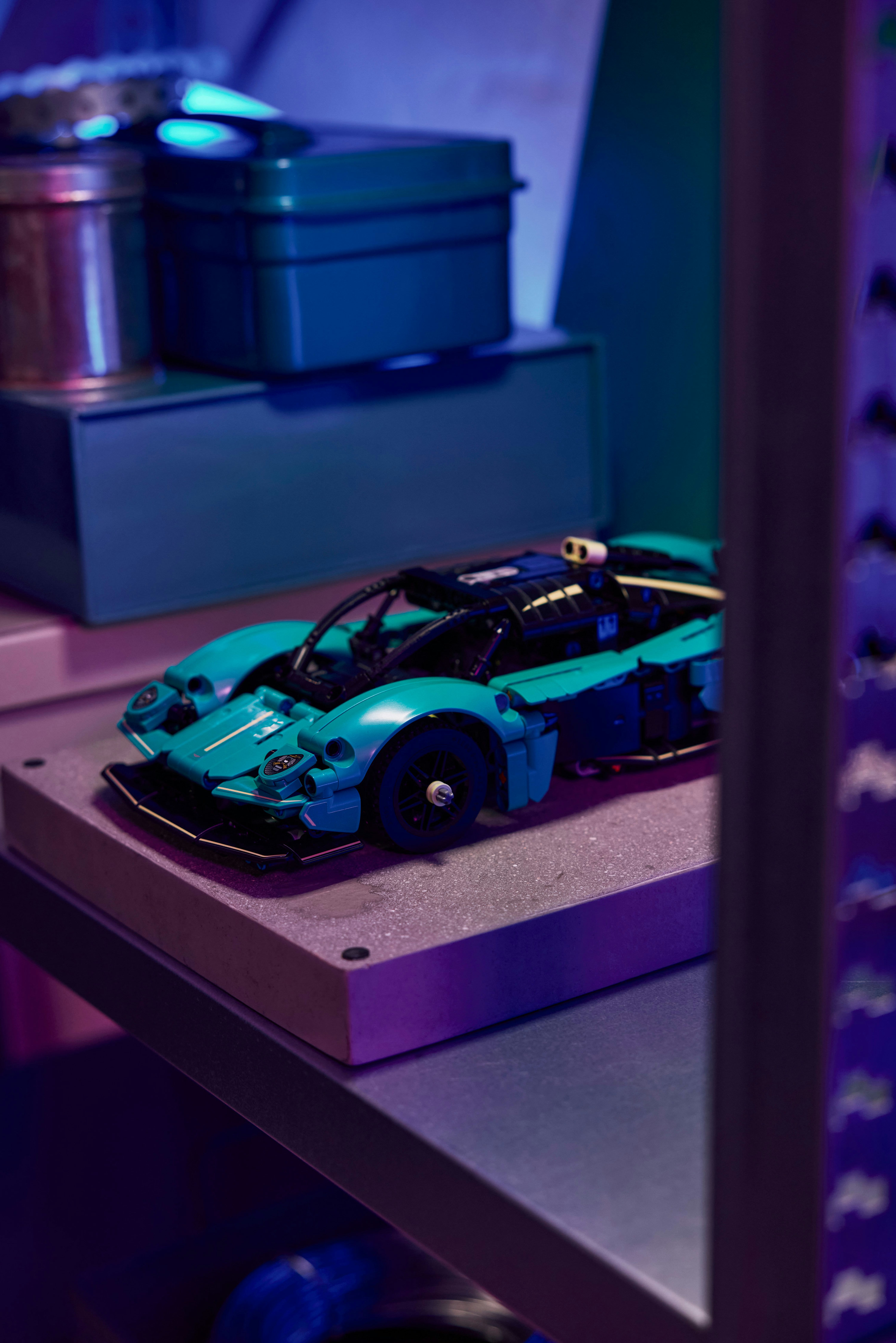 LEGO Technic Aston Martin Valkyrie
