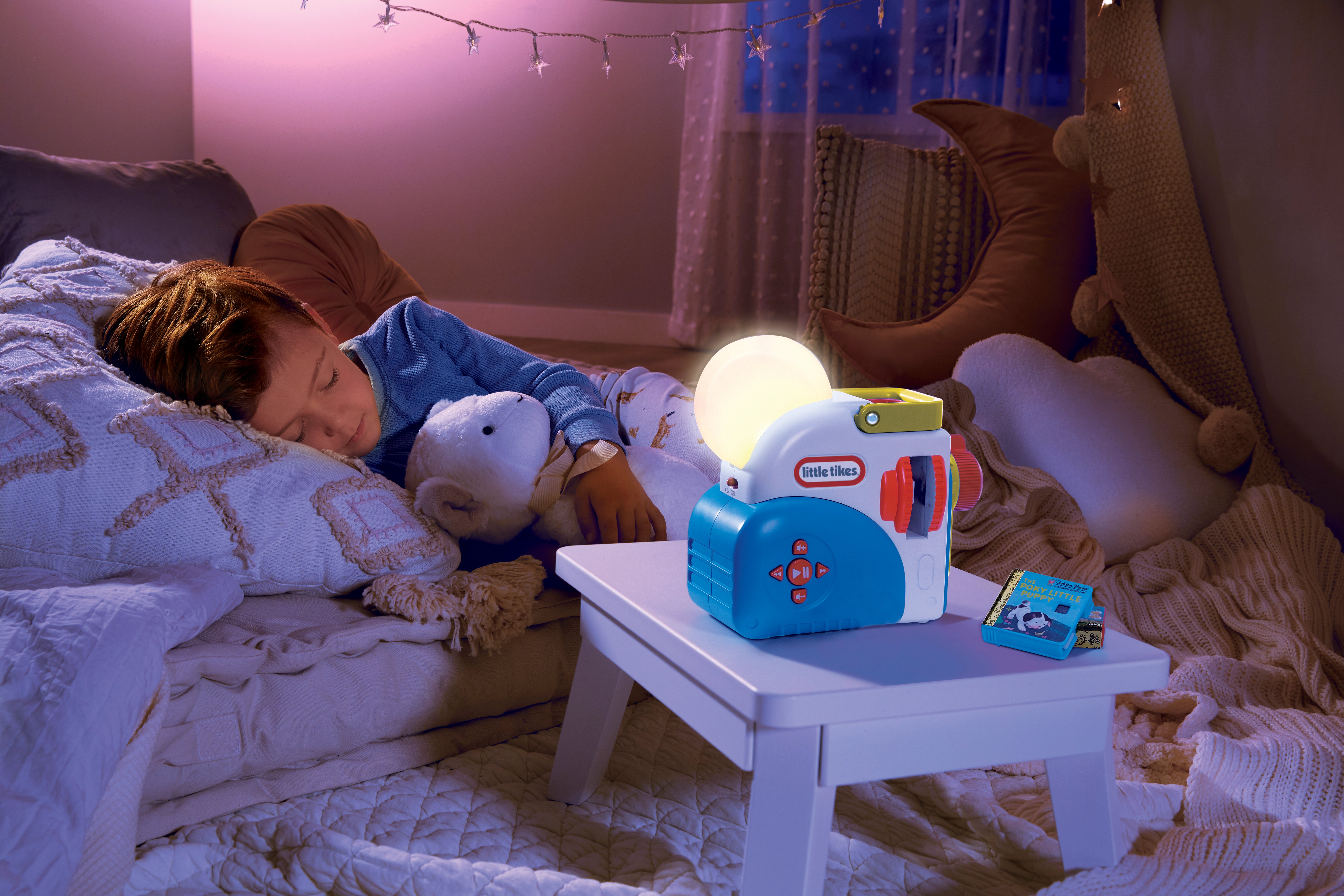 Little Tikes Story Dream Machine Starter Kit con 3 Fiabe Classiche - Proiettore di Luci, Suoni e Audio per Bambini - Include 3 storie e 1 Personaggi