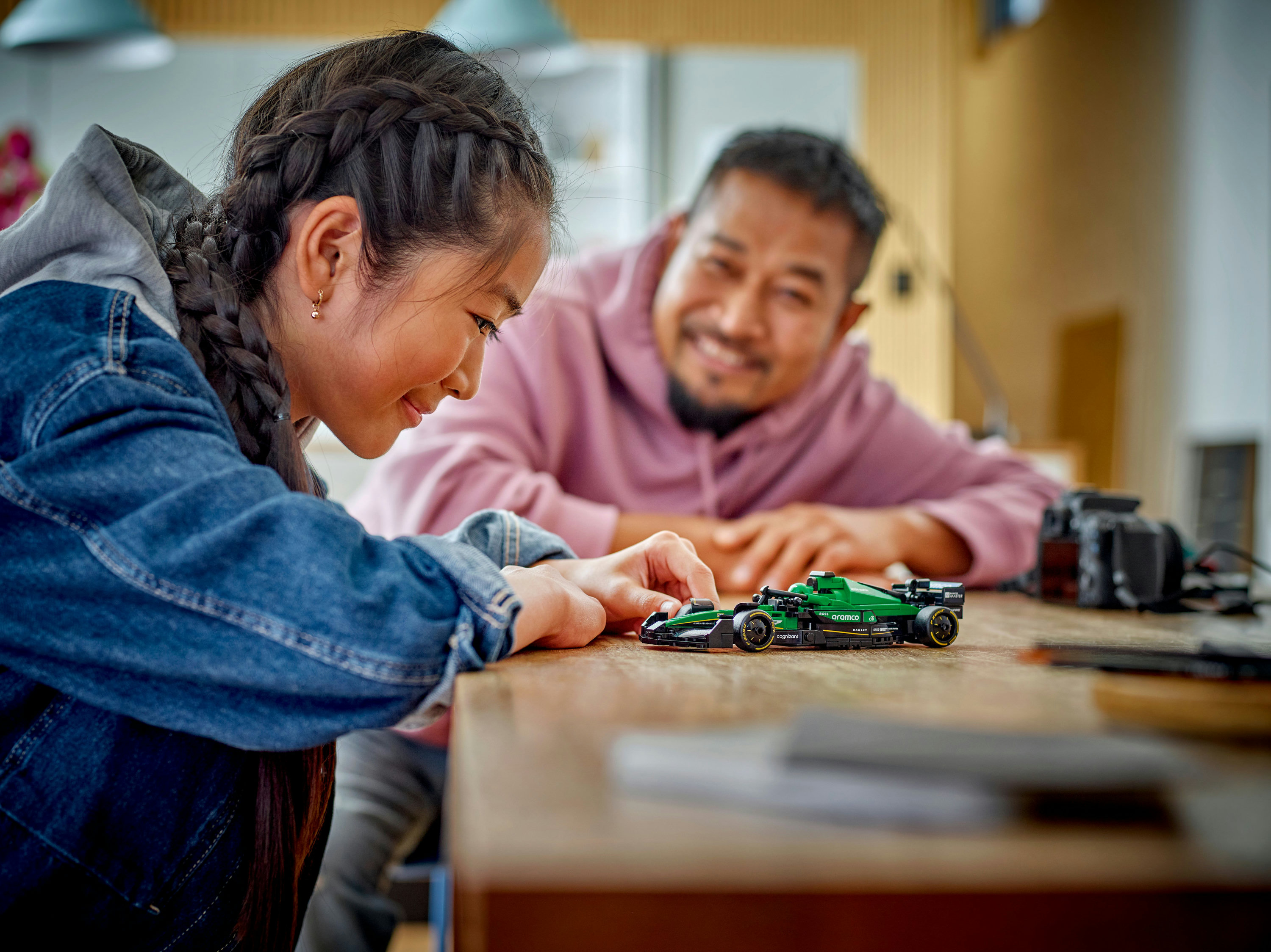 LEGO Speed Champions Auto da corsa Aston Martin Aramco F1&reg; AMR24