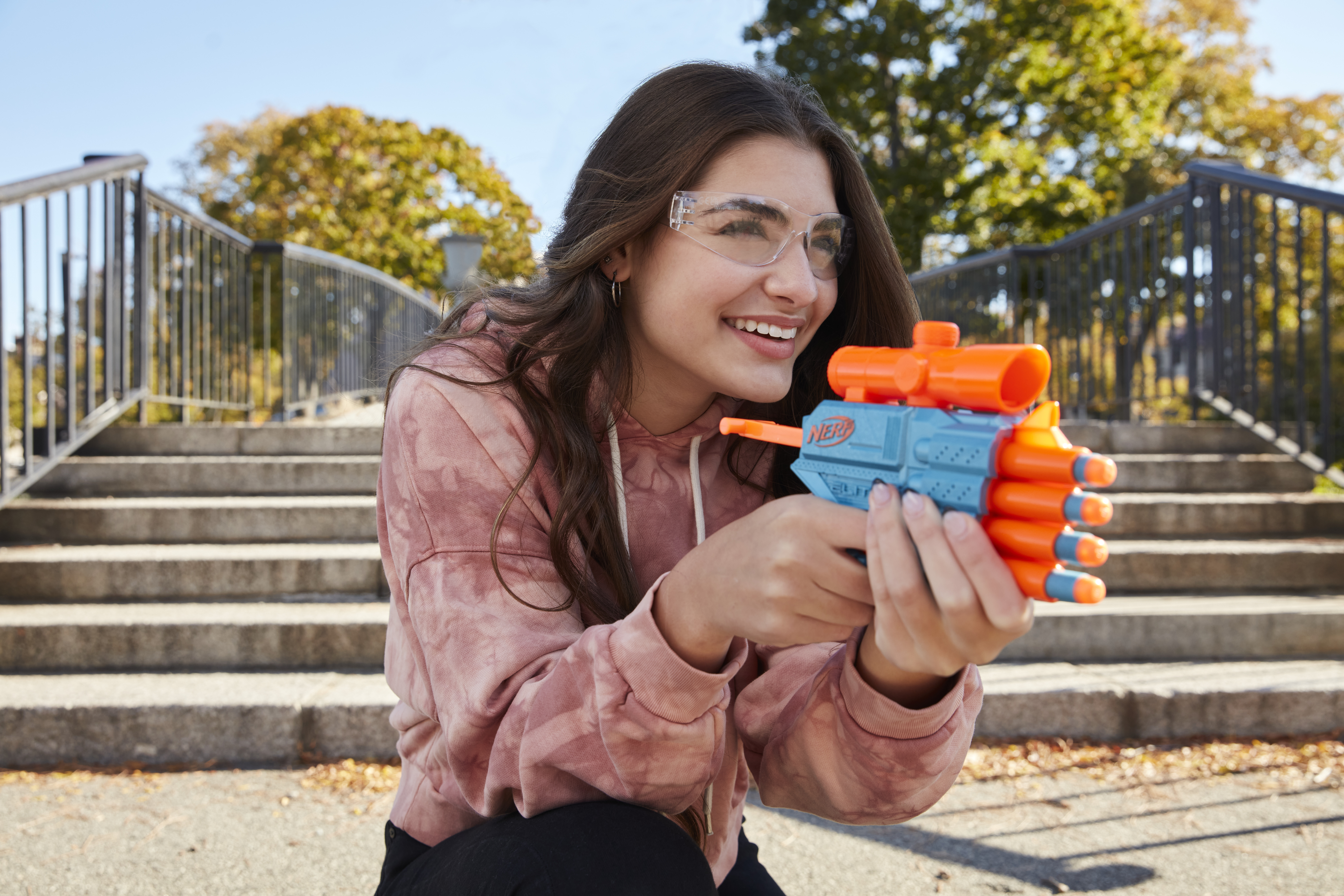 Nerf Elite 2.0 Prospect QS-4, blaster con 8 dardi originali Elite, pu&ograve; contenere fino a 4 dardi, mirino telescopico fisso