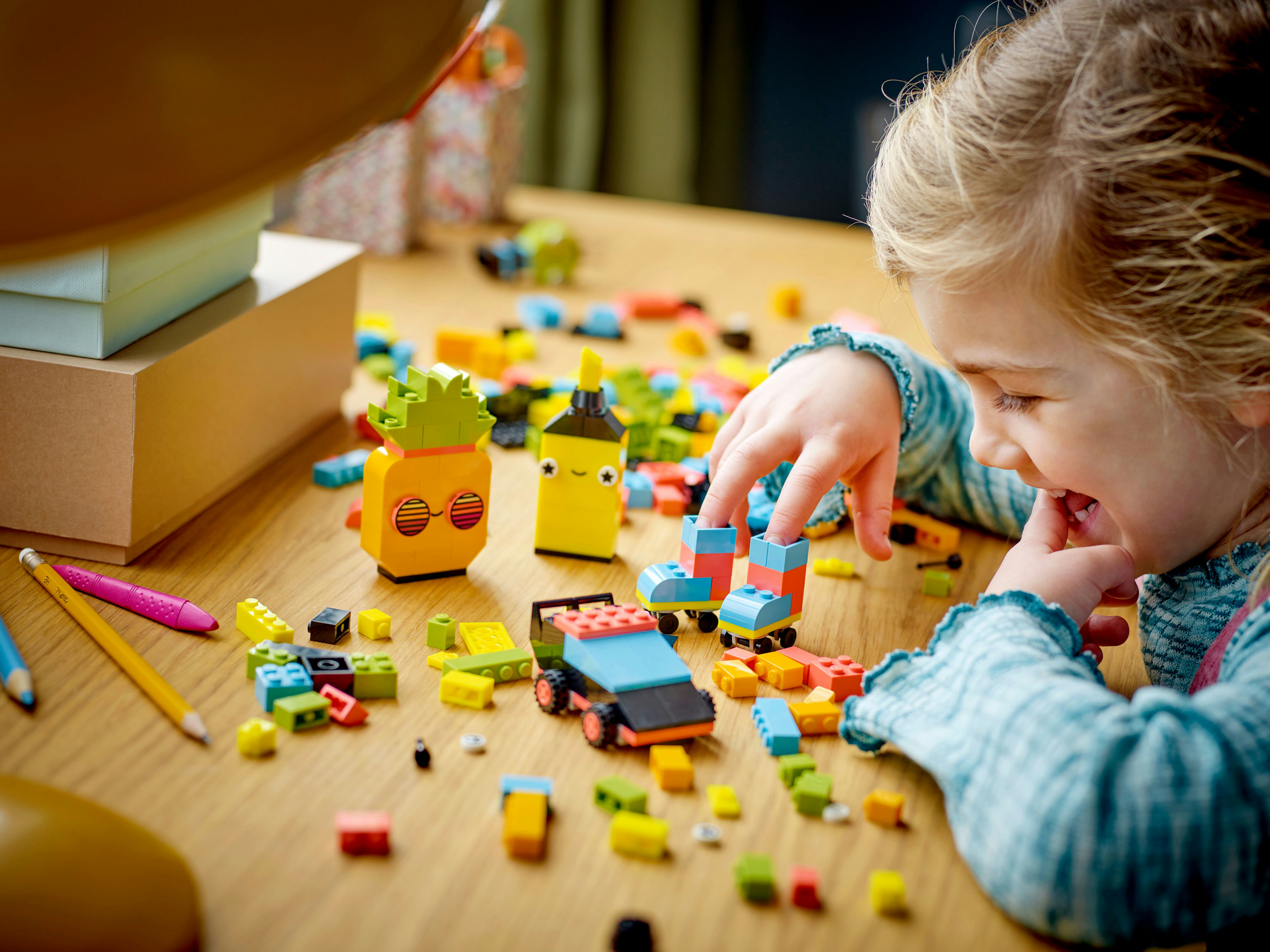 LEGO Classic Divertimento creativo - Neon