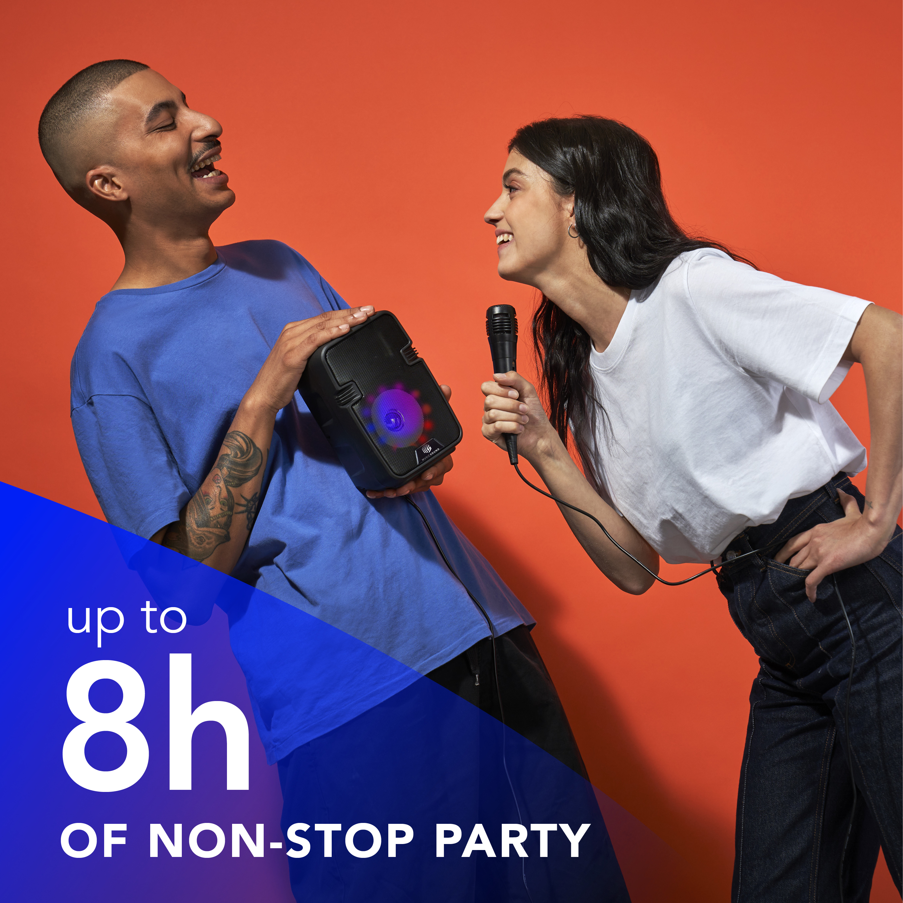 Music Sound Karaoke Speaker bluetooth Karaoke: grazie al microfono e alle luci led potrete sbizzarrirvi cantando le vostre canzoni preferite