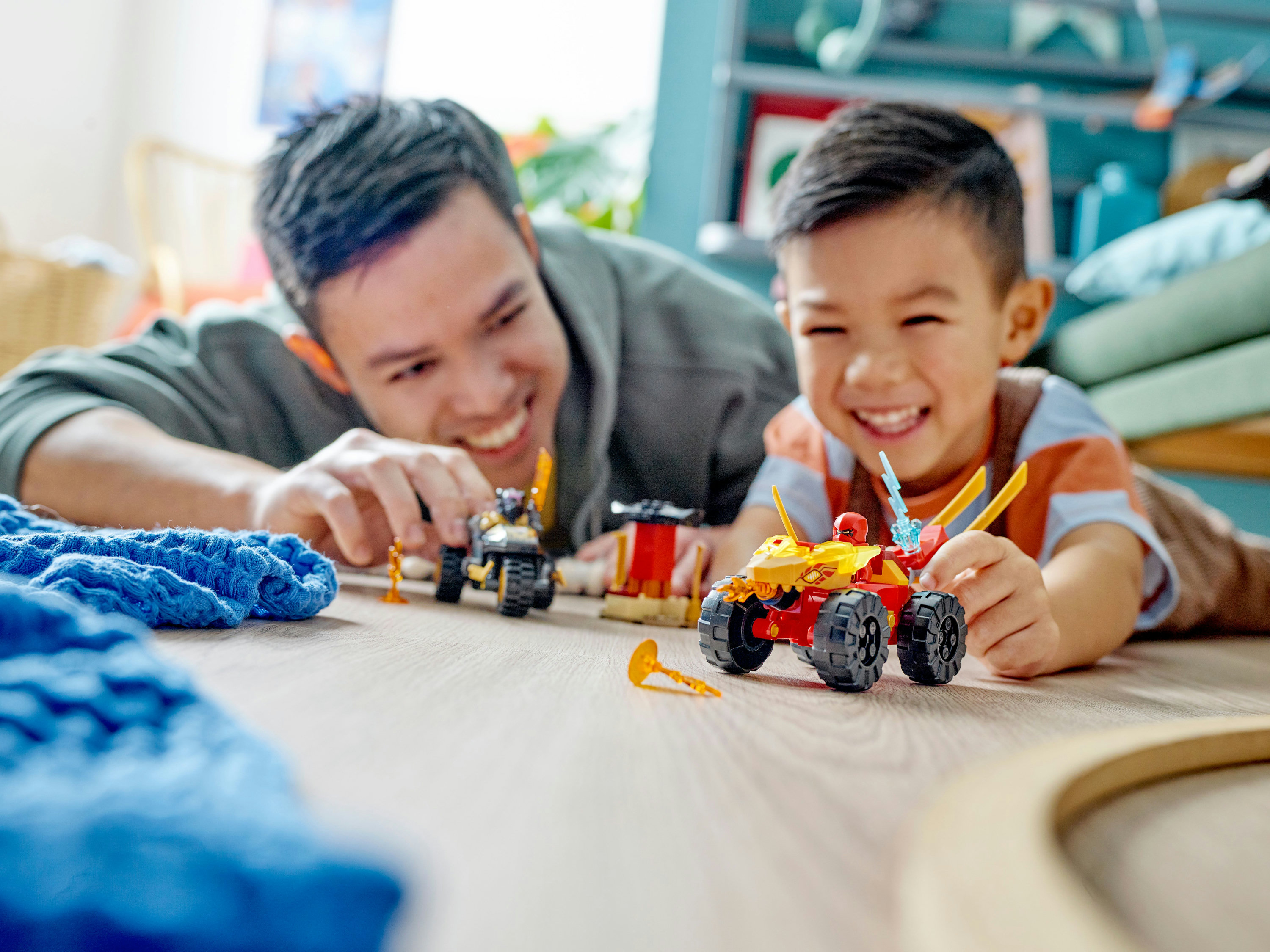 LEGO NINJAGO Battaglia su auto e moto di Kai e Ras