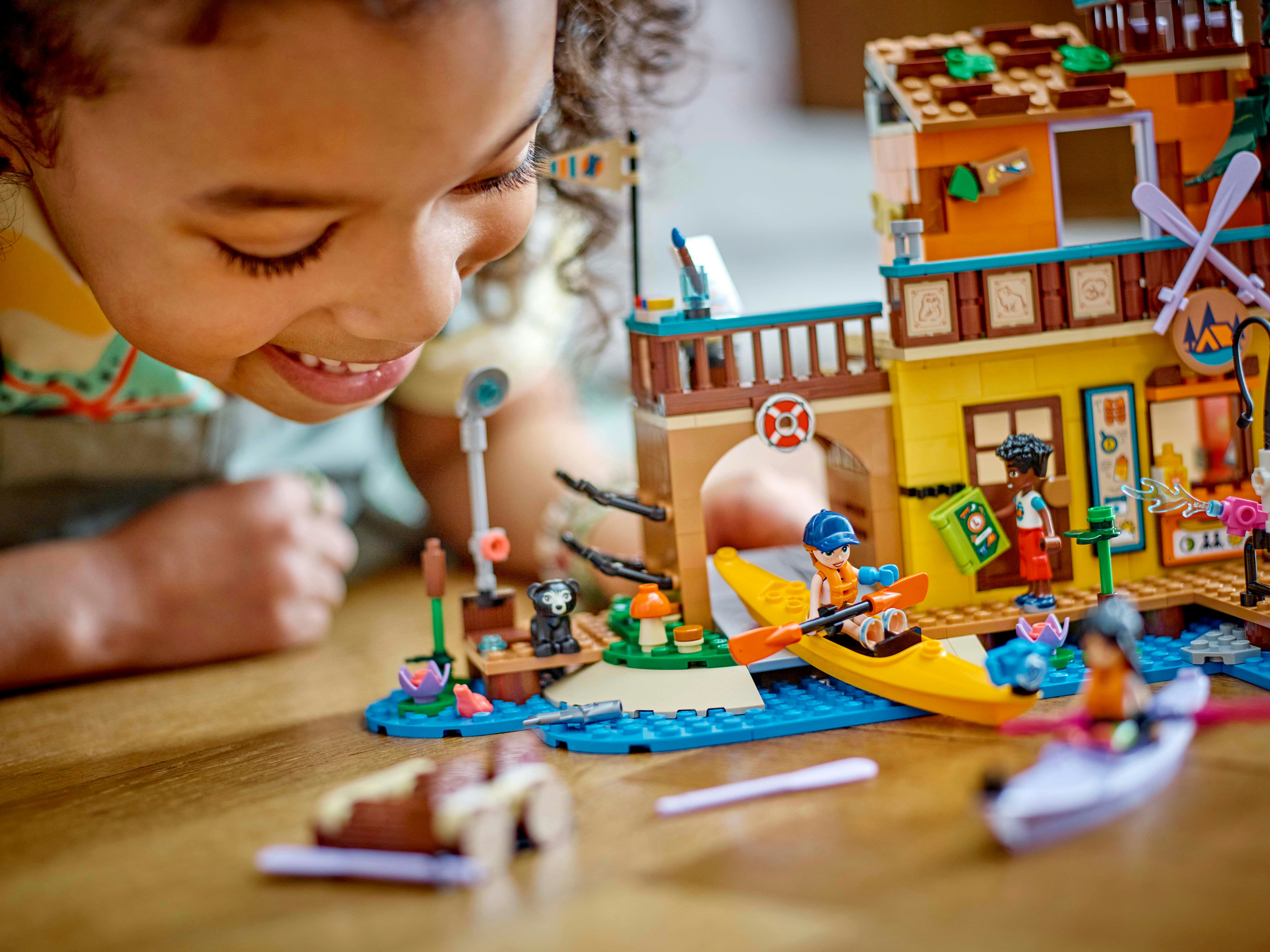 LEGO Friends Campo Avventura - Sport acquatici