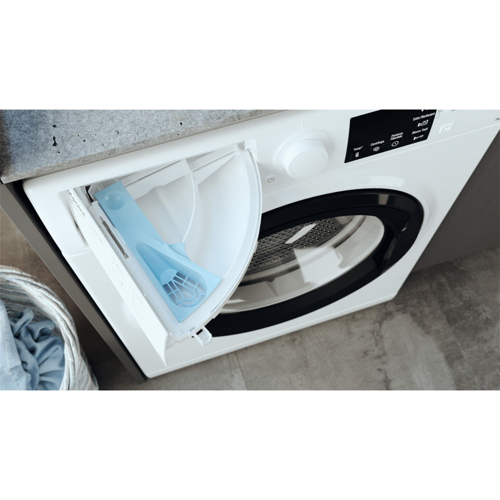 Hotpoint Ariston Lavatrice a libera installazione RSSG RV227 K IT N