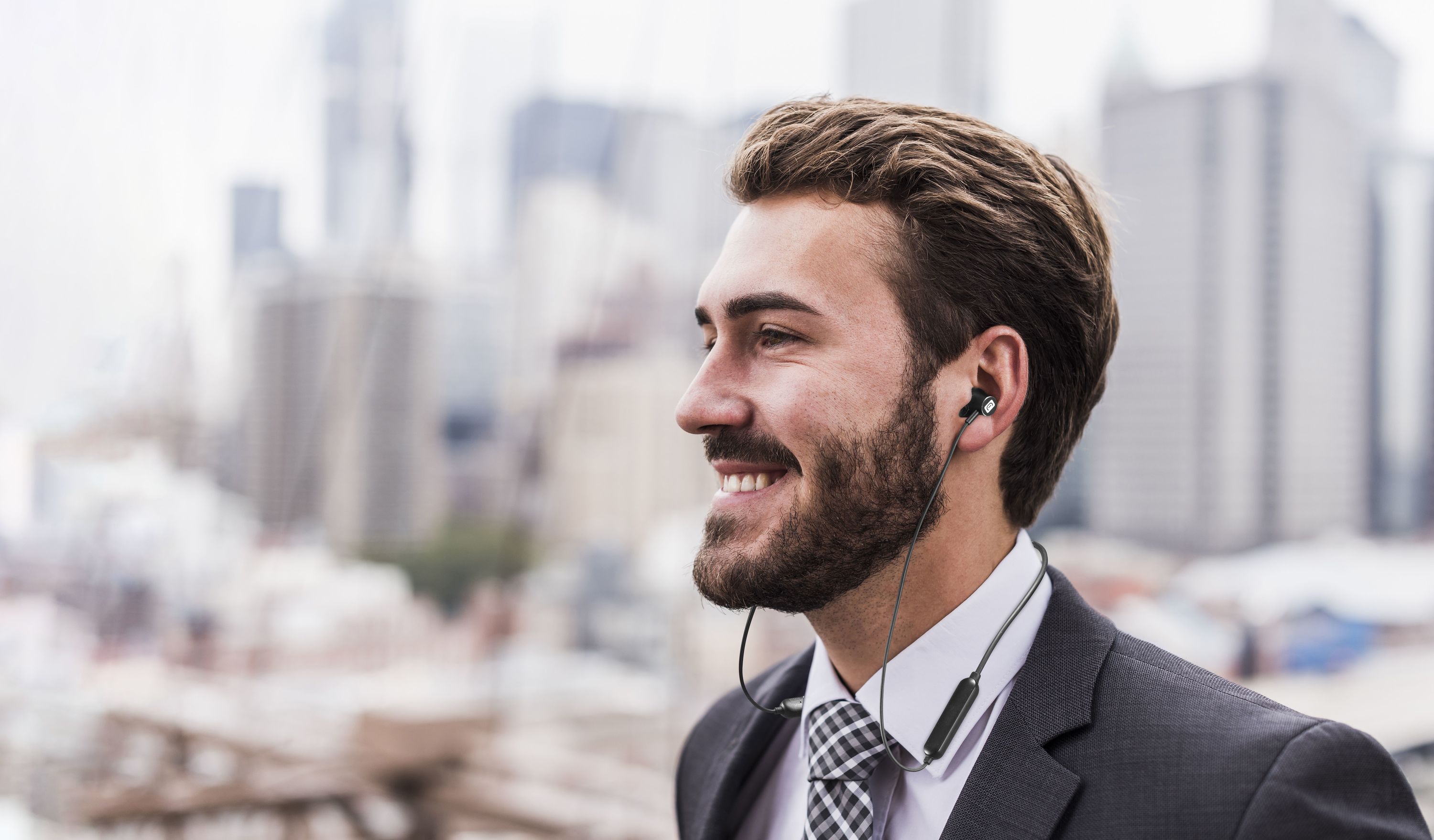 Cellularline GEM Auricolare stereo Bluetooth® in-ear ultra-leggeri con microfono e remote control