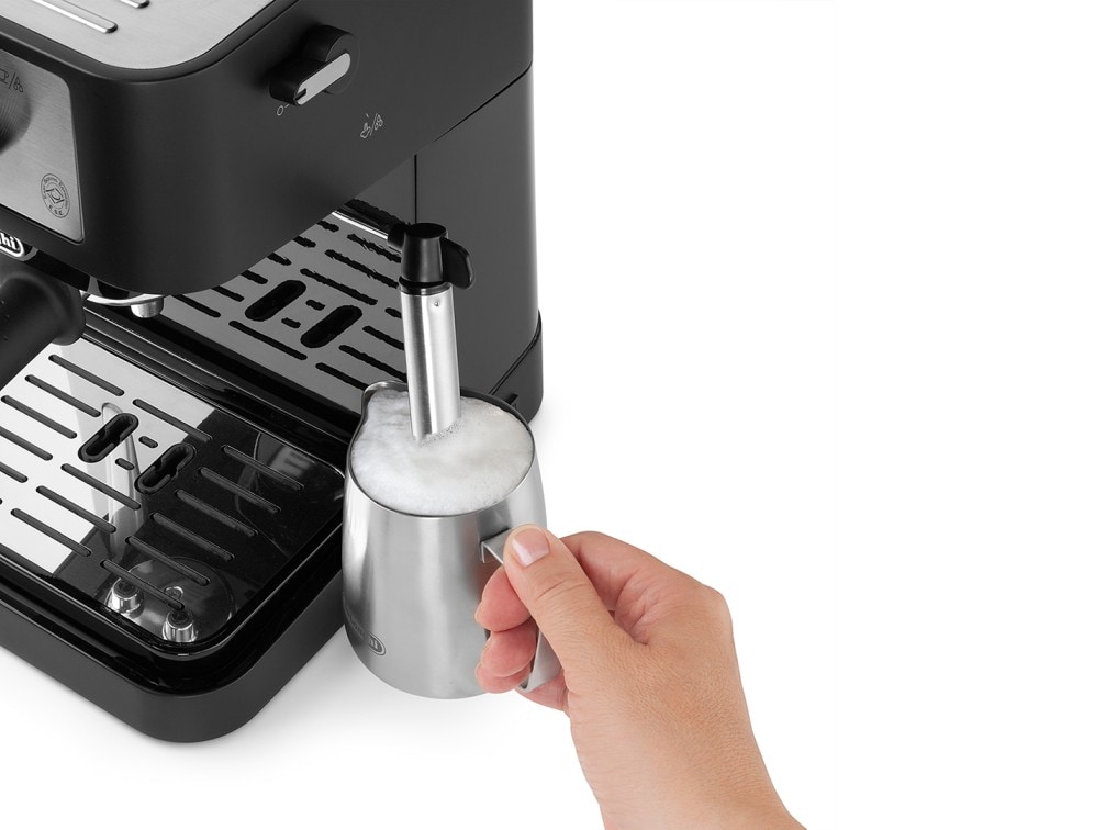 De&rsquo;Longhi STILOSA EC260.BK Macchina da Caff&egrave; Manuale Espresso e Cappuccino, Compatibile con Polvere o Cialde E.S.E., Spegnimento Automatico, Serbatoio Estraibile da 1L, Potenza 1100W, Nero