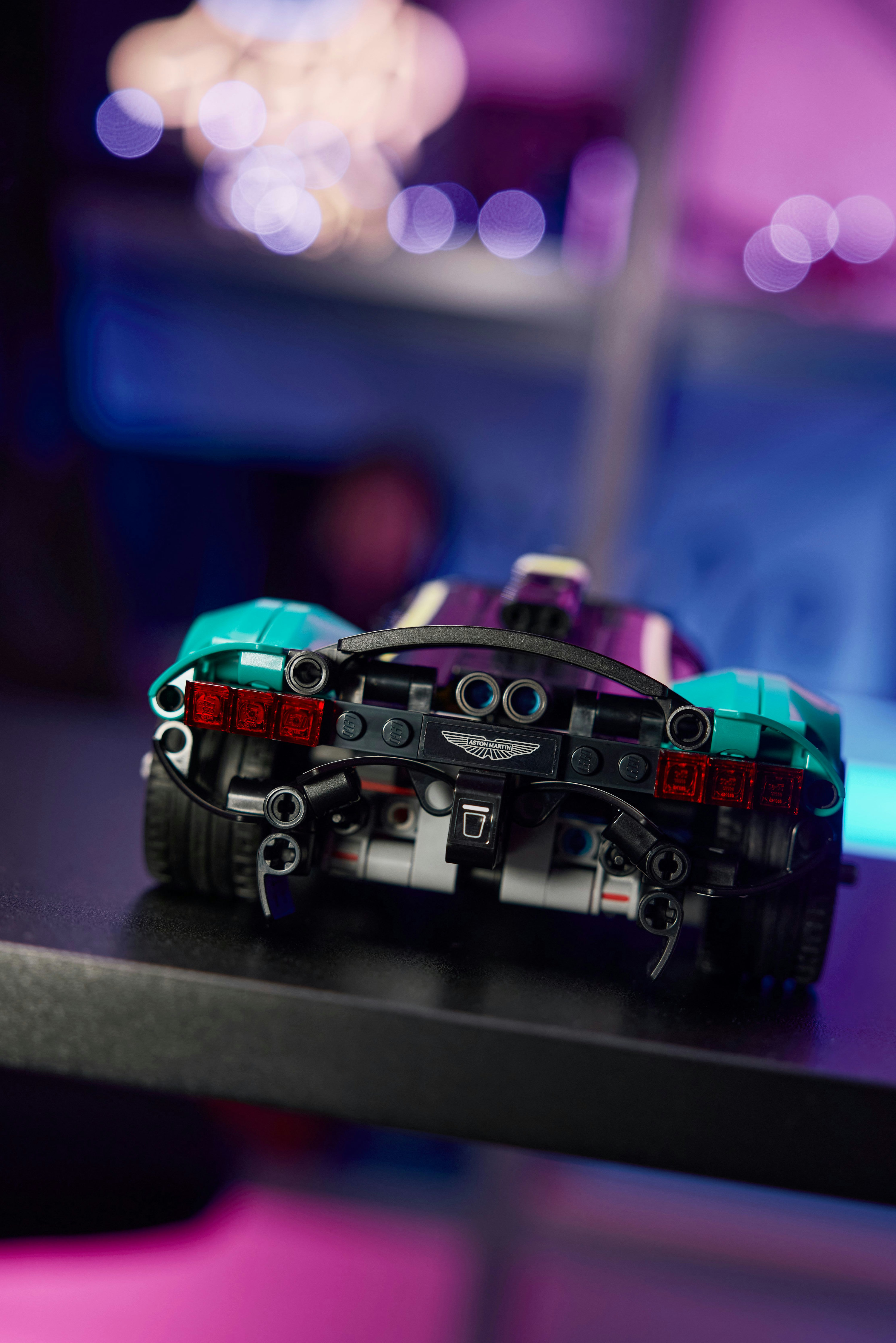 LEGO Technic Aston Martin Valkyrie