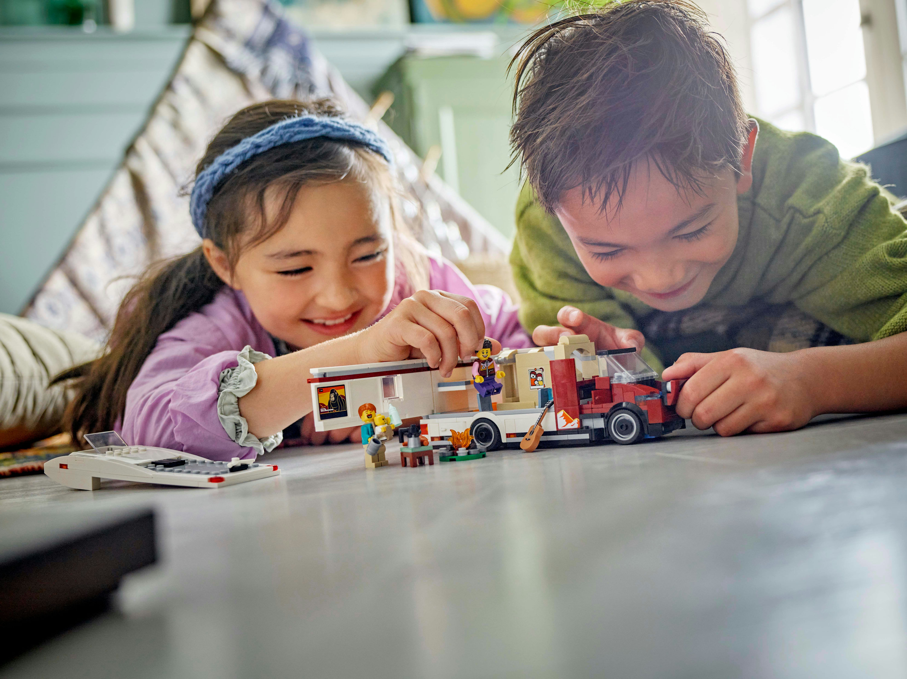 LEGO City Camper van delle vacanze d&rsquo;avventura