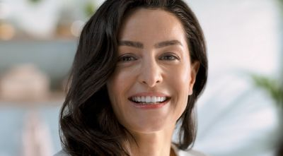 Philips Sonicare serie 3100 Spazzolino Elettrico Sonico Bianco, con custodia da viaggio HX3673/13