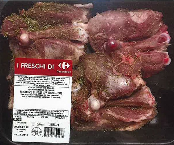 Sopra cosce di pollo senza pelle aromatizzate 