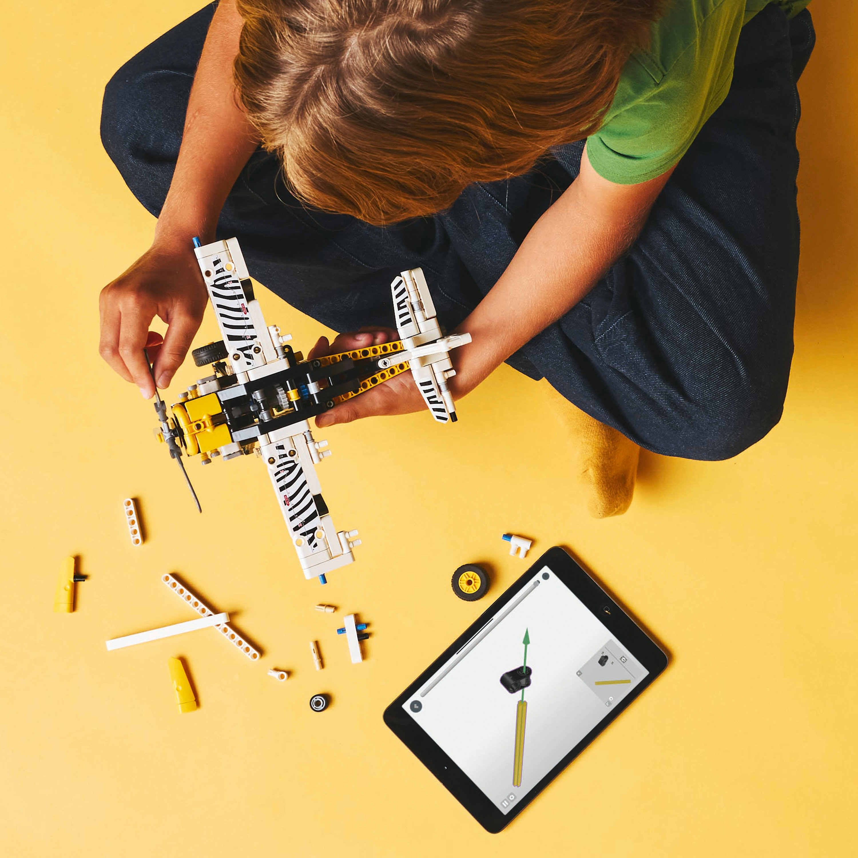LEGO Technic 42198 Aereo Bush, Aeroplano Giocattolo da Costruire, Giochi per Bambini 8+, Modellino di Veicolo con Funzioni