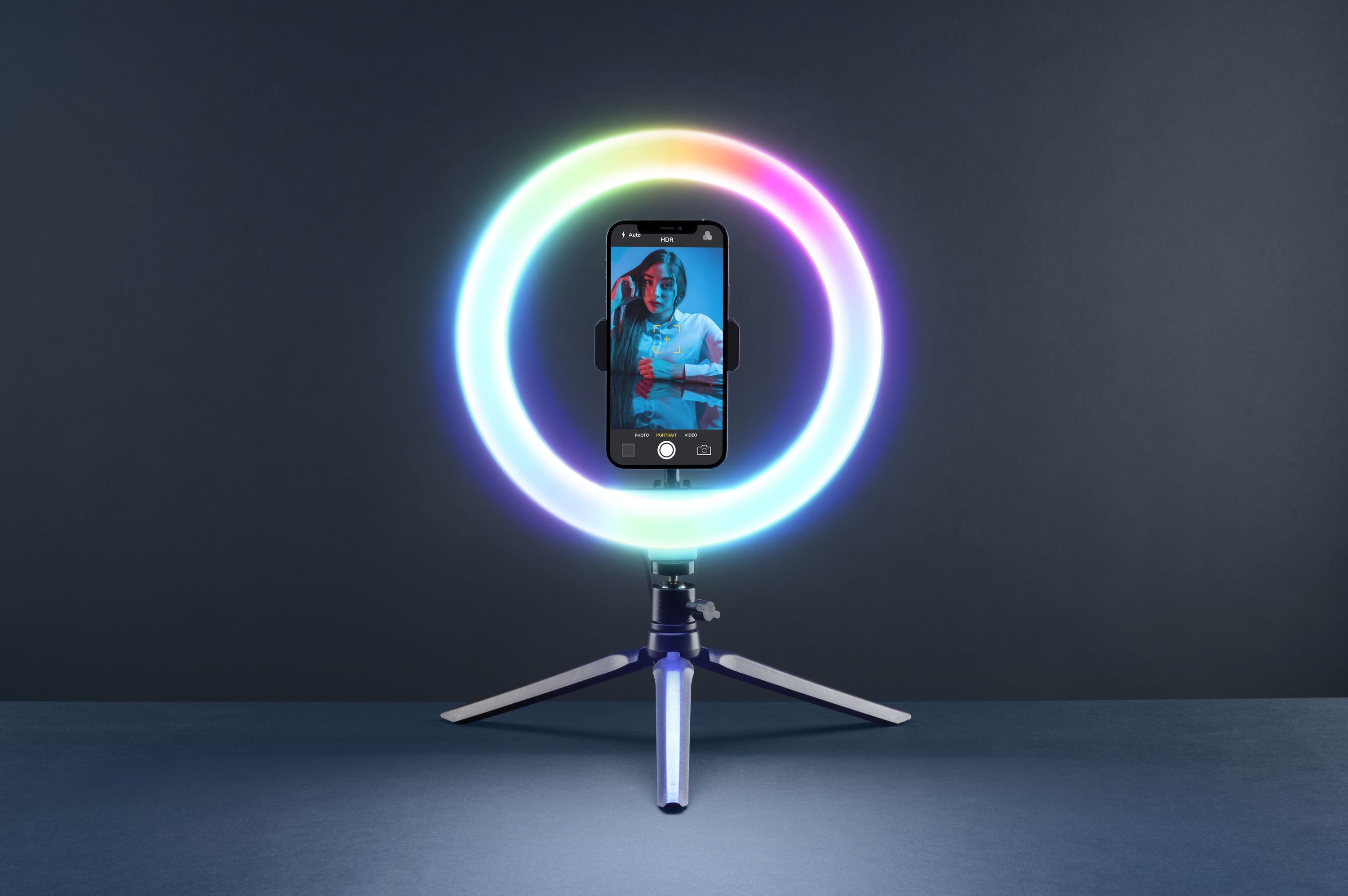 Tech Pop Selfie Ring Multicolor - Universale Anello led con modalità RGB a luminosità regolabile e treppiede per riprese video e selfie