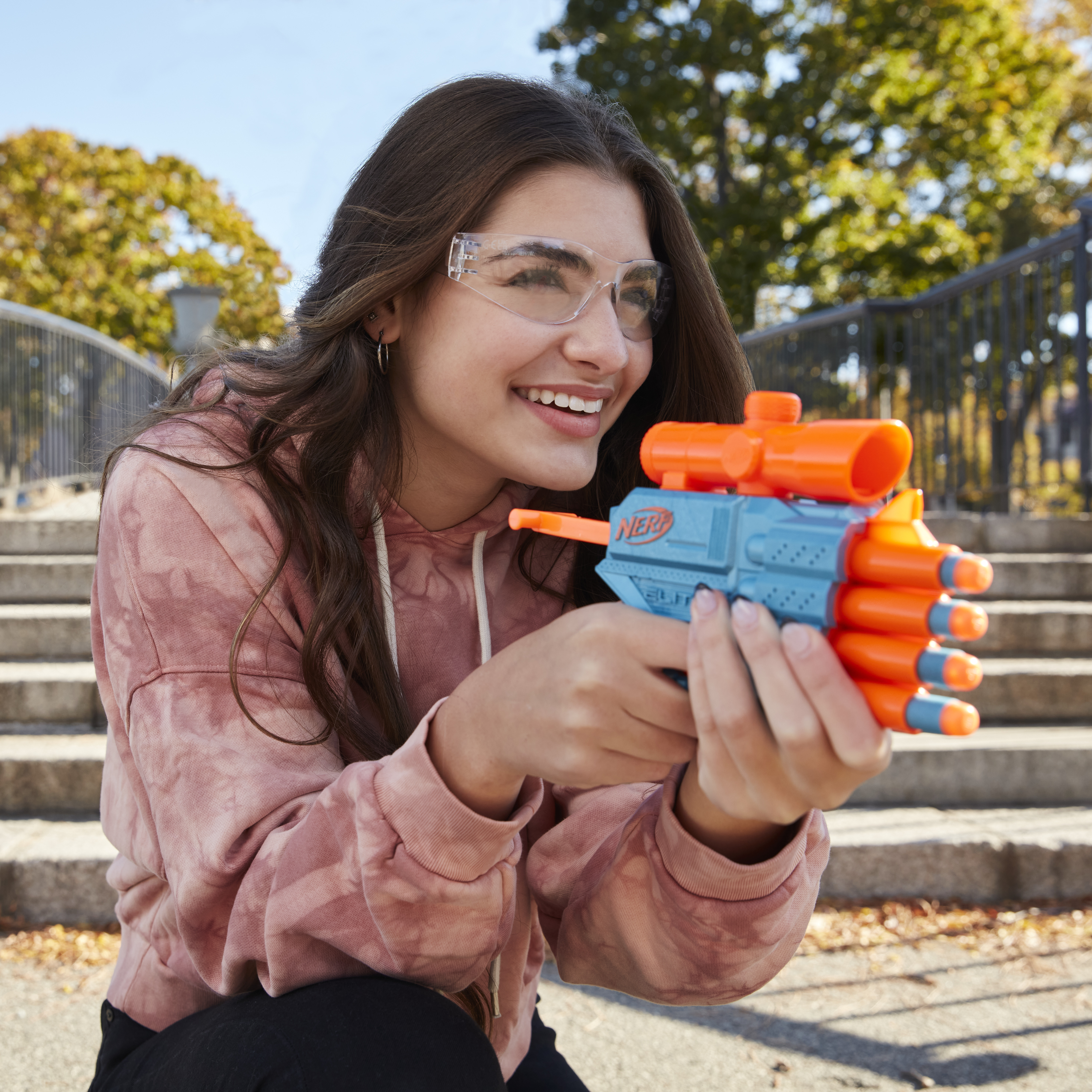 Nerf Elite 2.0 Prospect QS-4, blaster con 8 dardi originali Elite, pu&ograve; contenere fino a 4 dardi, mirino telescopico fisso