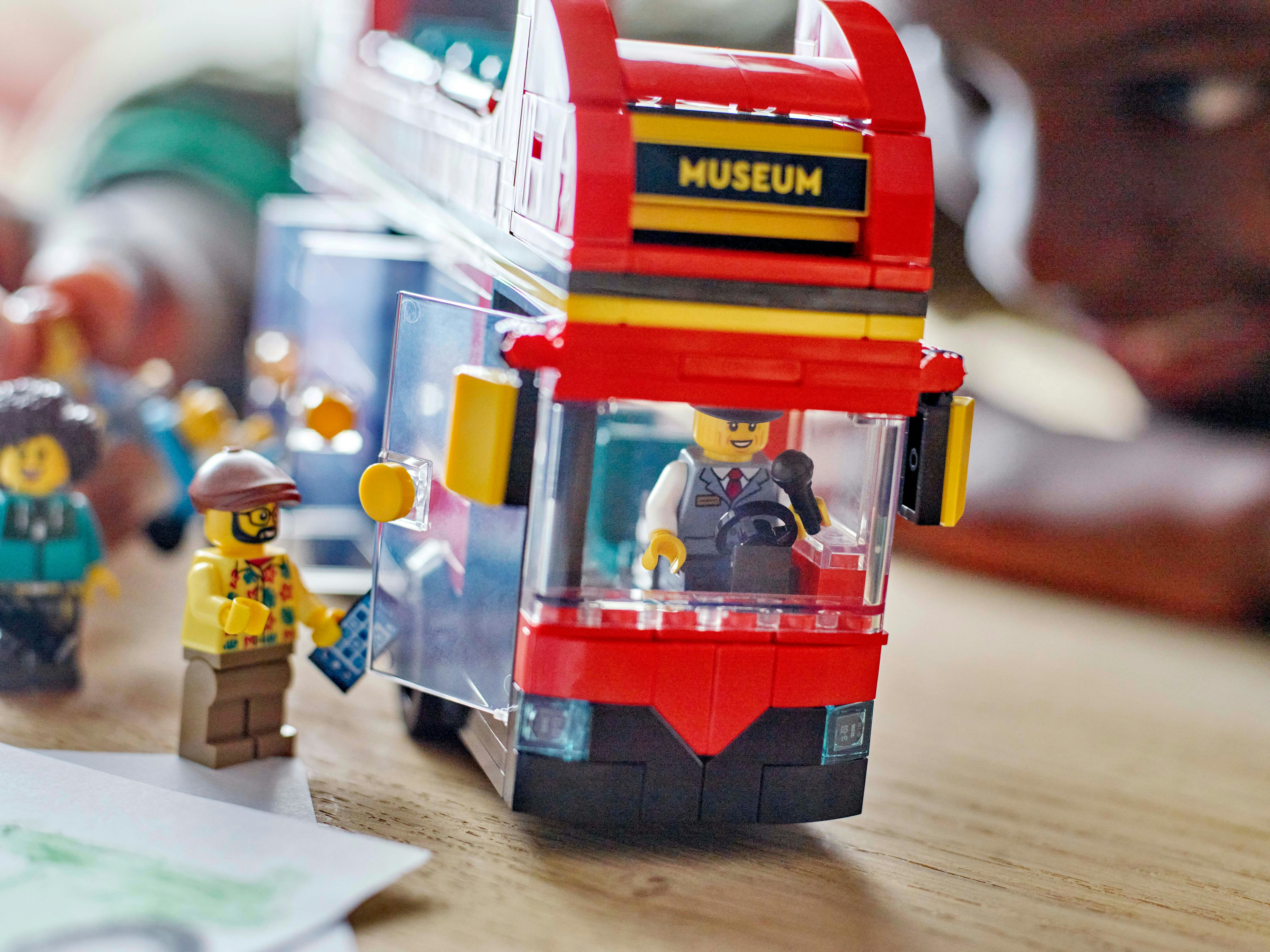 LEGO City Autobus turistico rosso a due piani