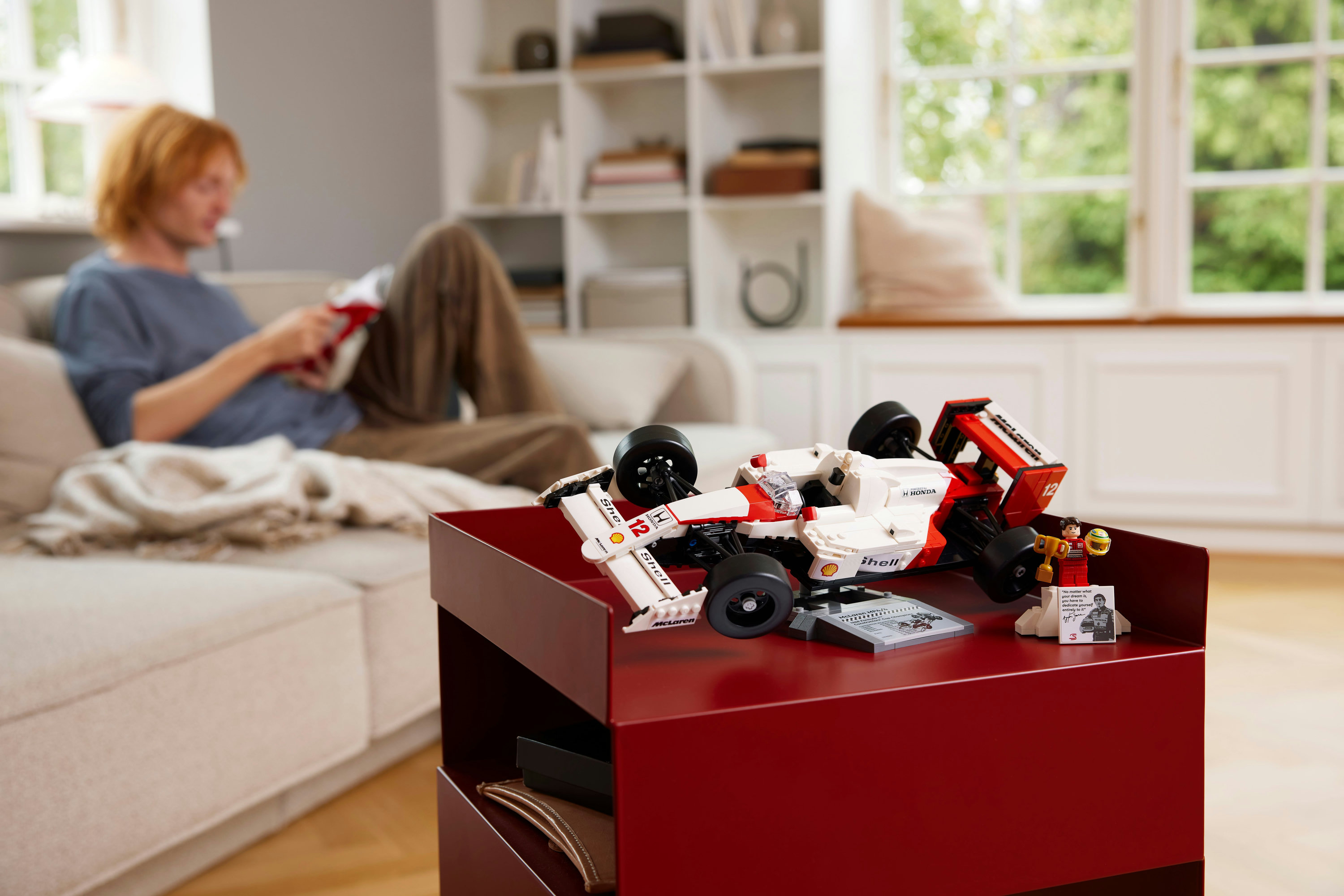 LEGO ICONS McLaren MP4/4 e Ayrton Senna