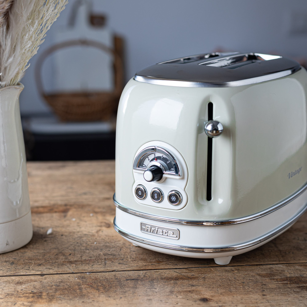 Ariete 155 Tostapane Vintage 2 fette di pane - con pinze - 6 livelli di tostatura - 810 Watt- Acciaio Inox - Linea Vintage - Beige