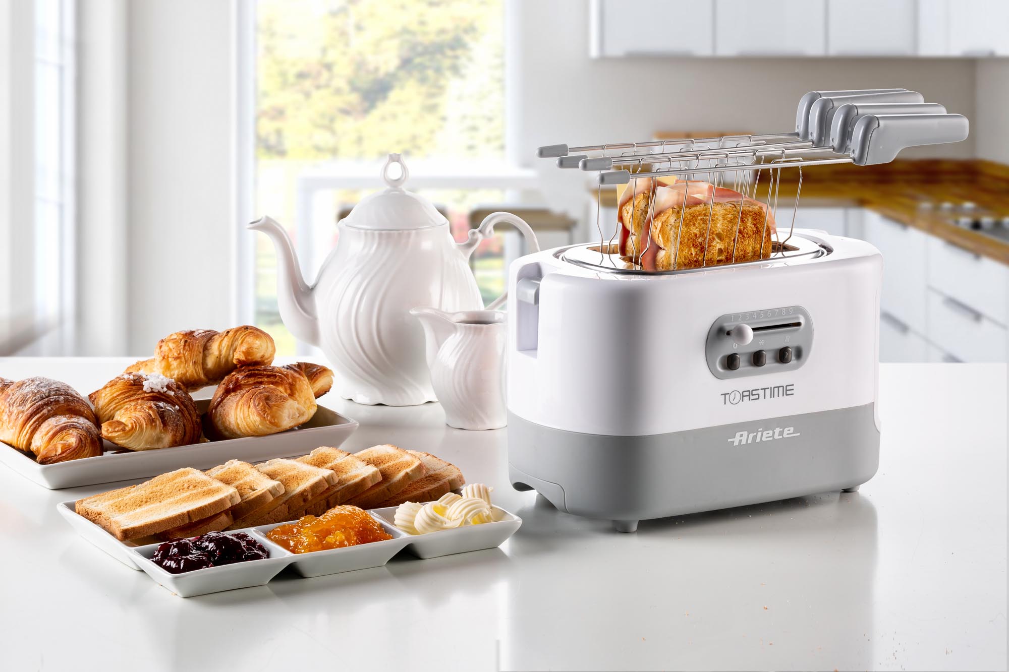 Ariete 159 Toastime, Tostapane Elettrico, Capacit&agrave; 2 fette, 9 livelli di doratura, 700 W, 3 funzioni, Bianco