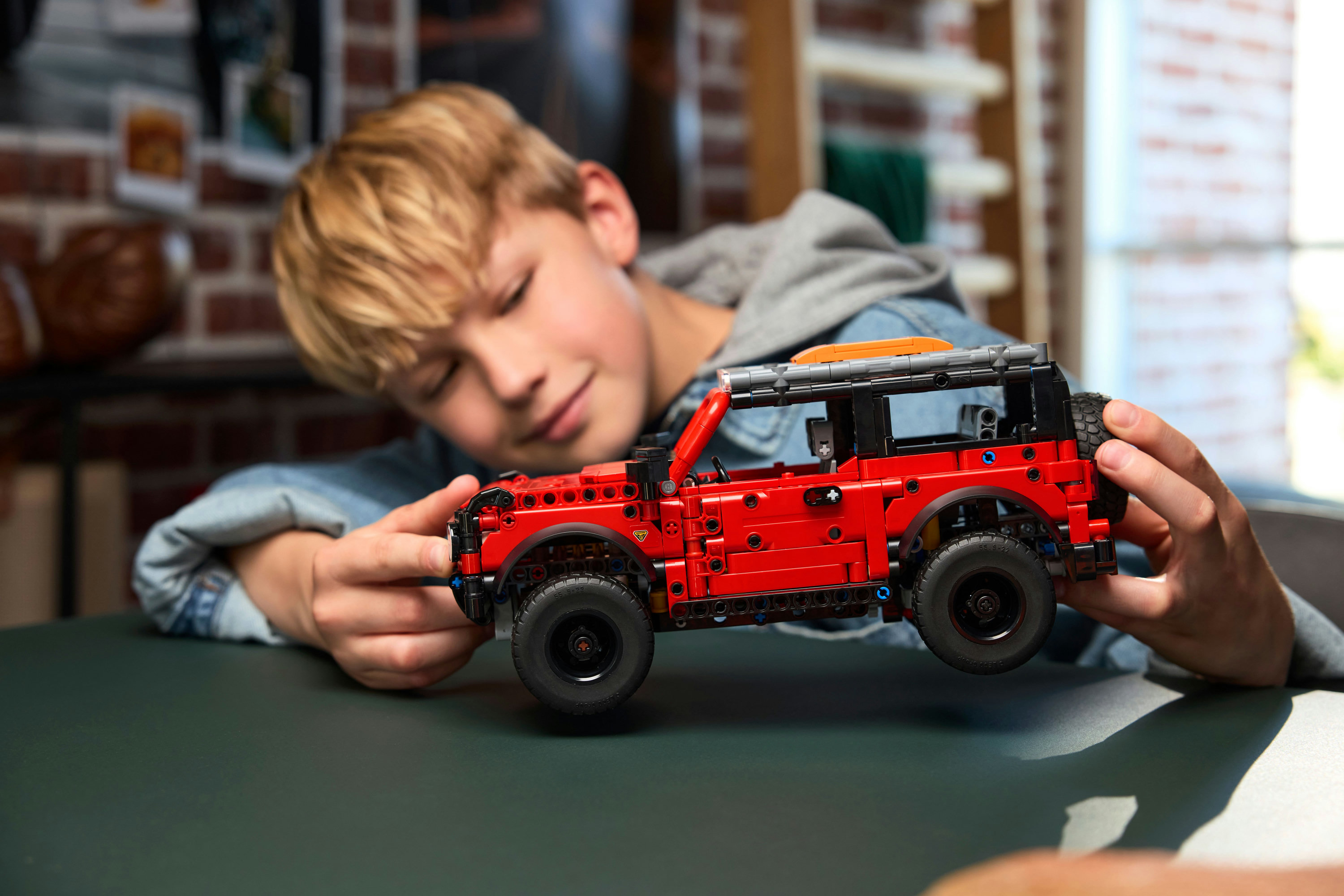 LEGO Technic SUV Ford Bronco®
