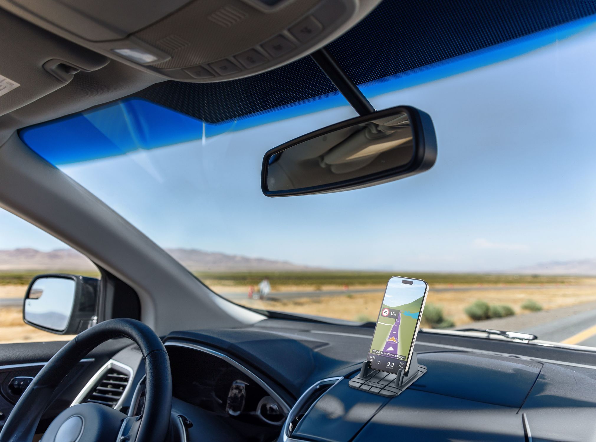 Cellularline Dash Pad Pro - Universal Supporto smartphone da auto per cruscotto