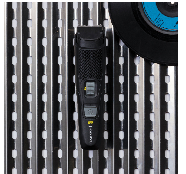 Remington MB3000 regolabarba Batteria 17 1,8 cm Nero, Grigio