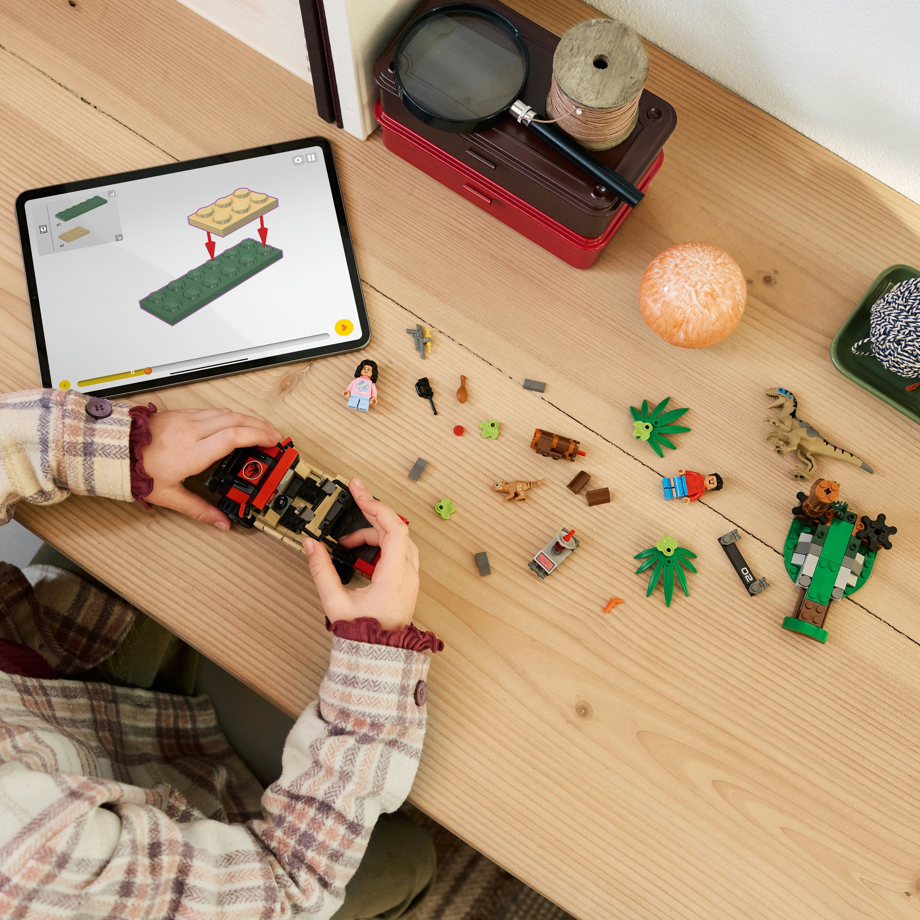 LEGO Jurassic World Fuga dal Raptor sul fuoristrada