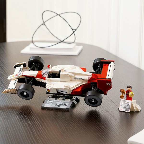 LEGO ICONS McLaren MP4/4 e Ayrton Senna