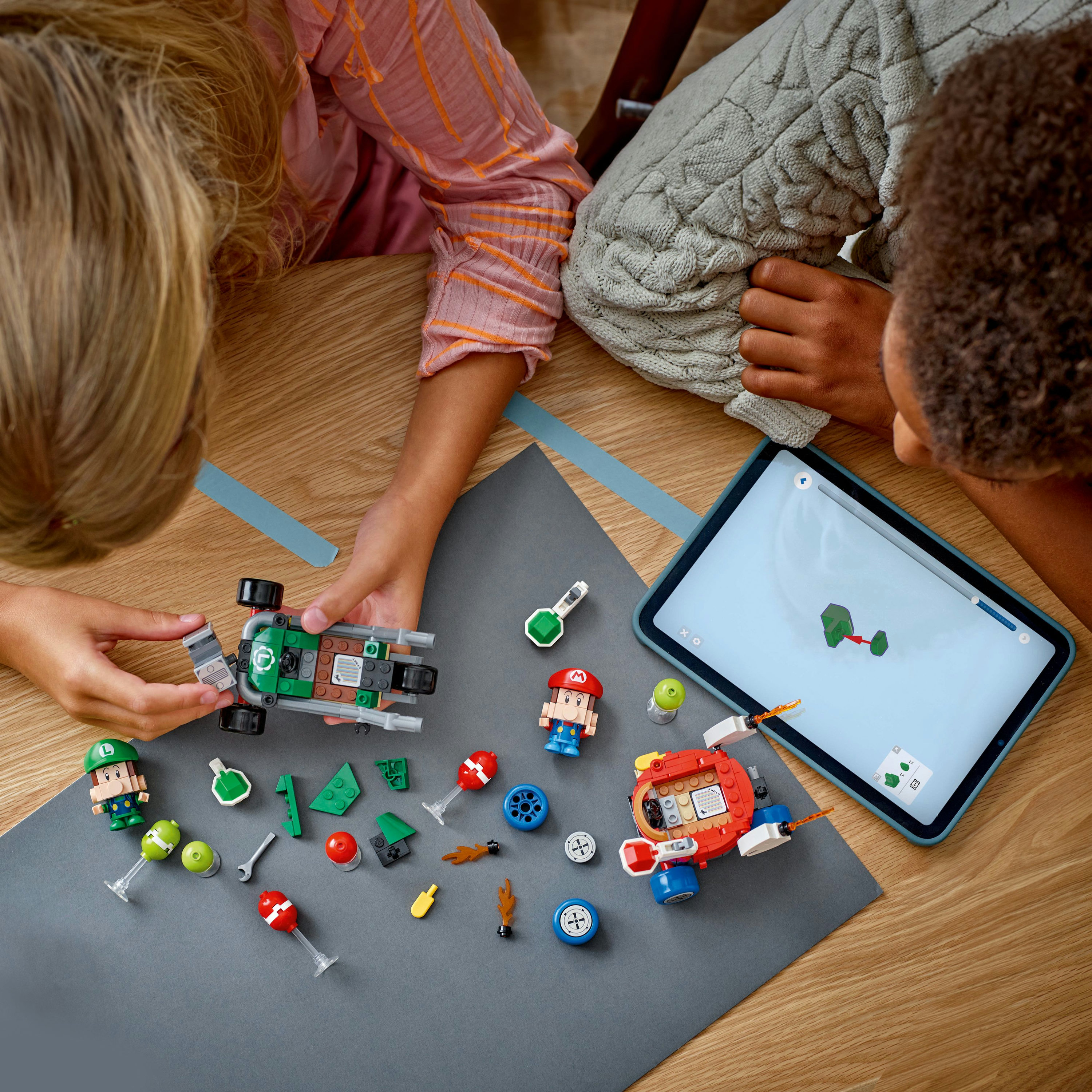 LEGO Super Mario Mario Kart™: Baby Mario vs Baby Luigi