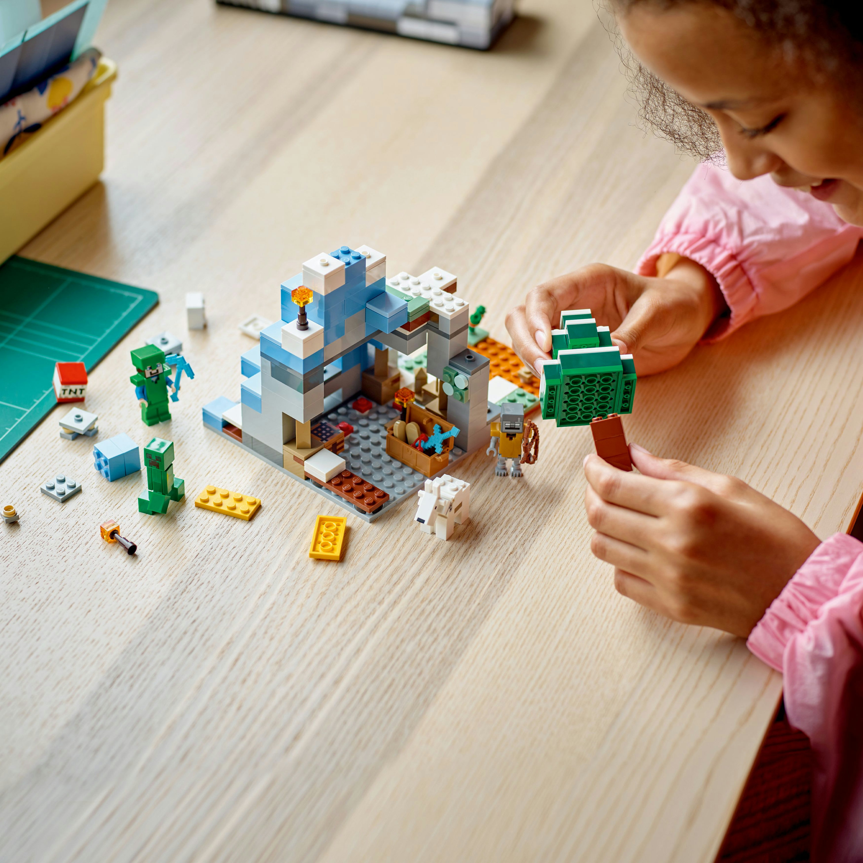 LEGO Minecraft I picchi ghiacciati