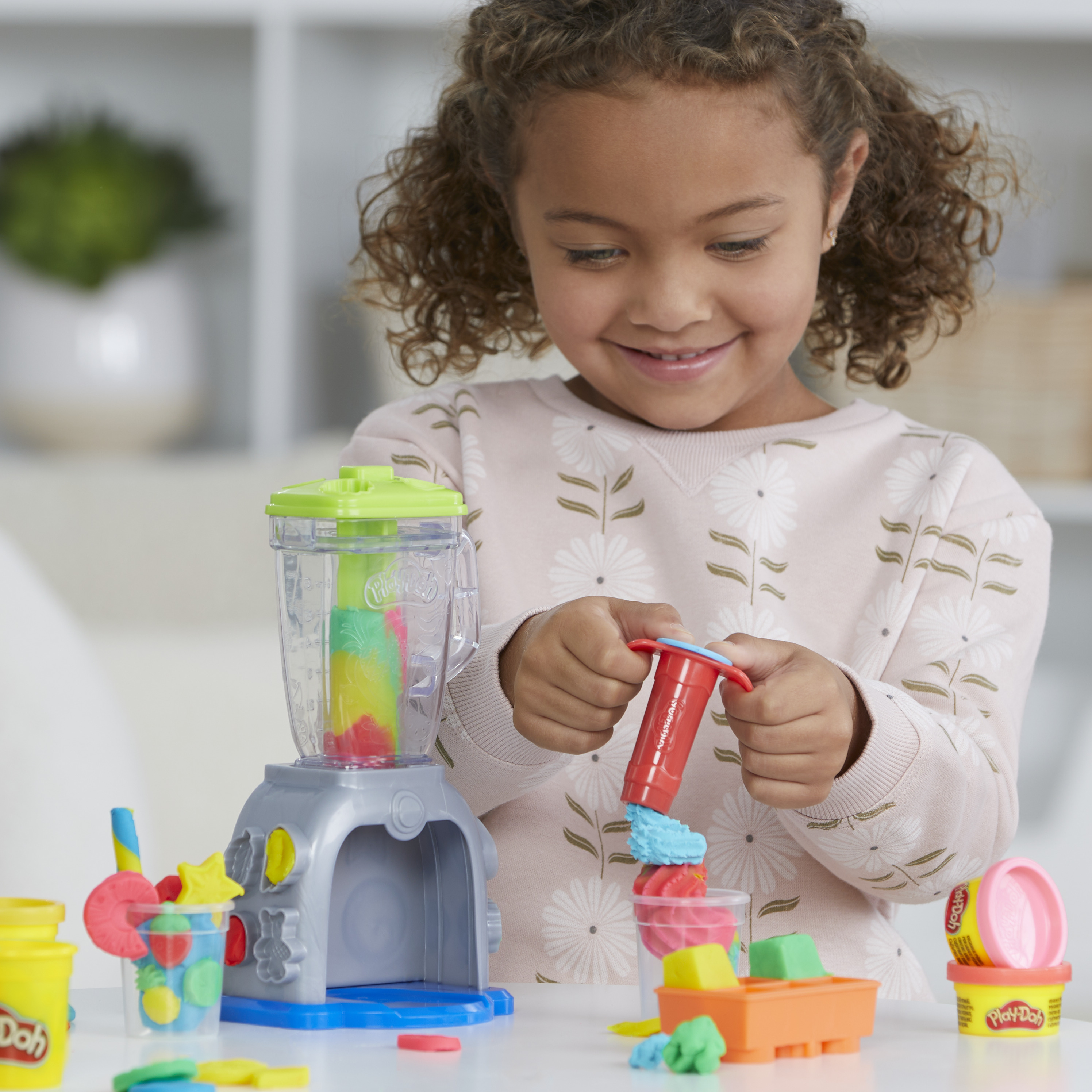 Play-Doh Kitchen Creations Magici Frullati, playset con frullatore giocattolo