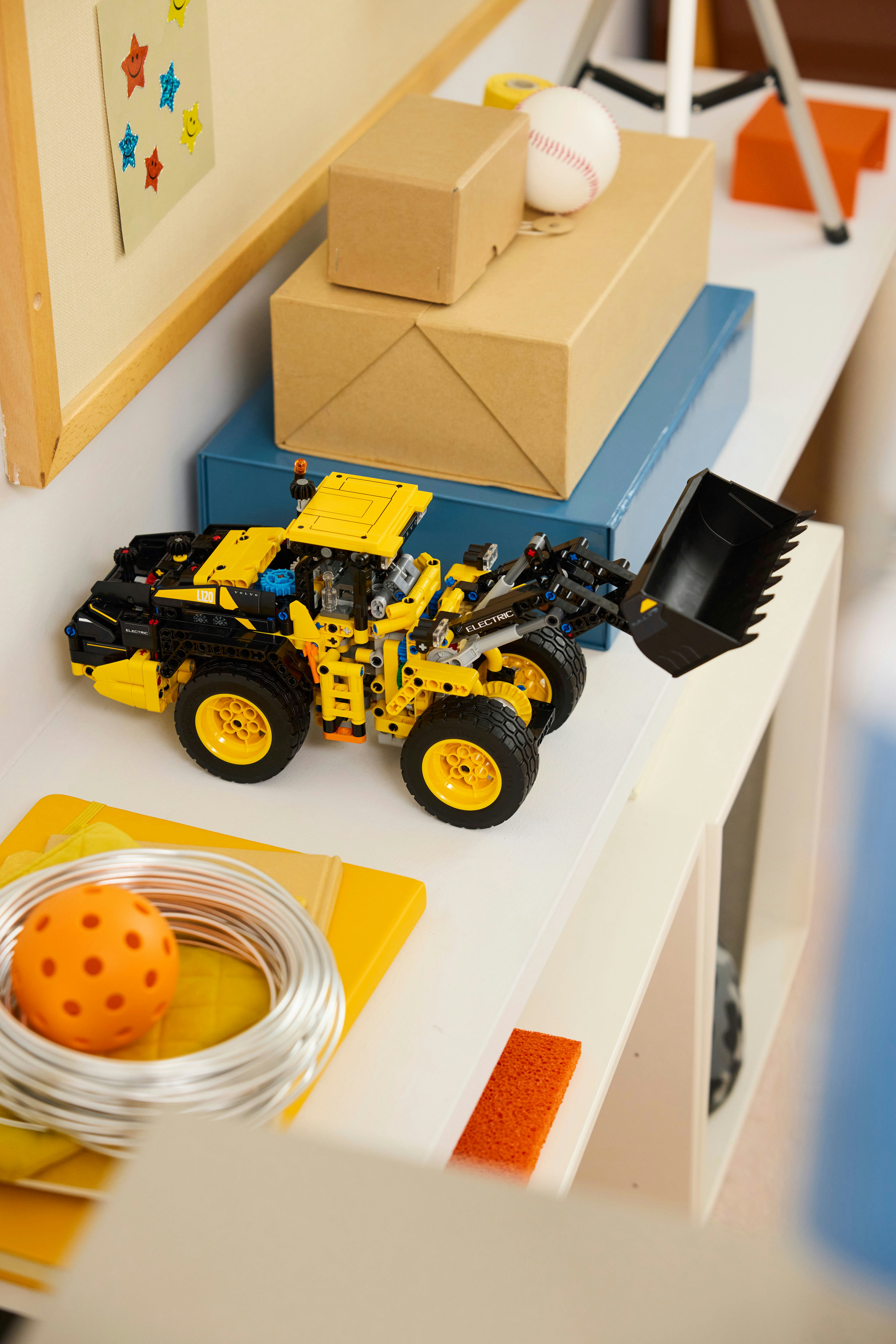 LEGO Technic Pala gommata Volvo L120 Electric