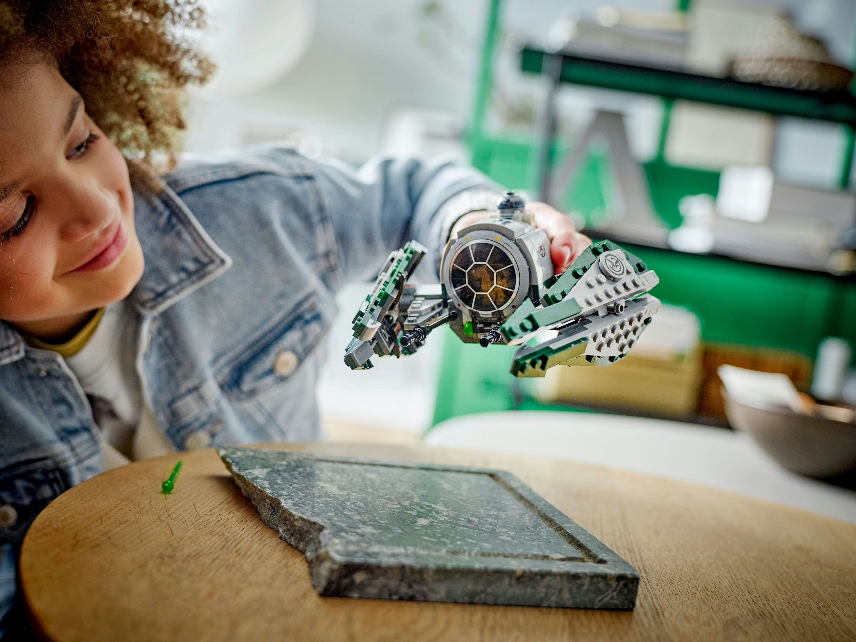 LEGO Star Wars Jedi Starfighter™ di Yoda