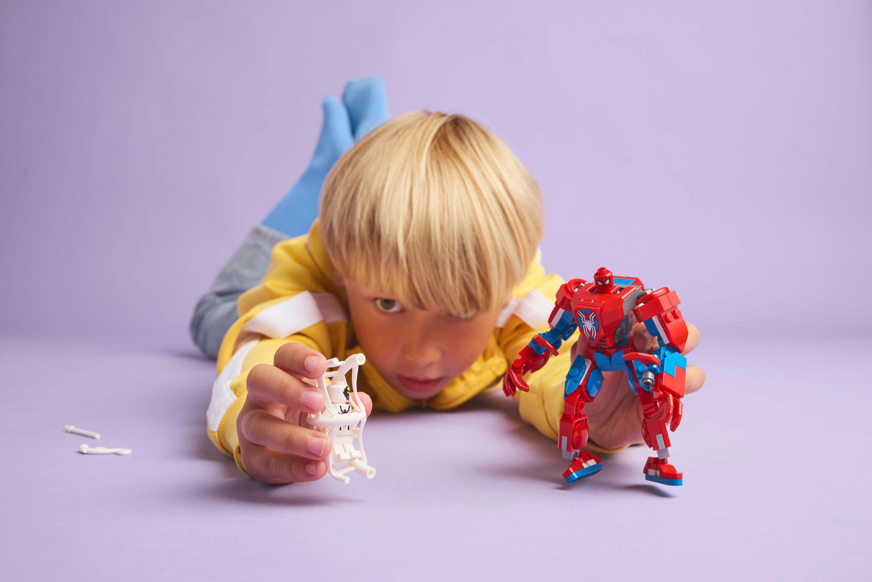 LEGO Mech di Spider-Man contro Anti-Venom