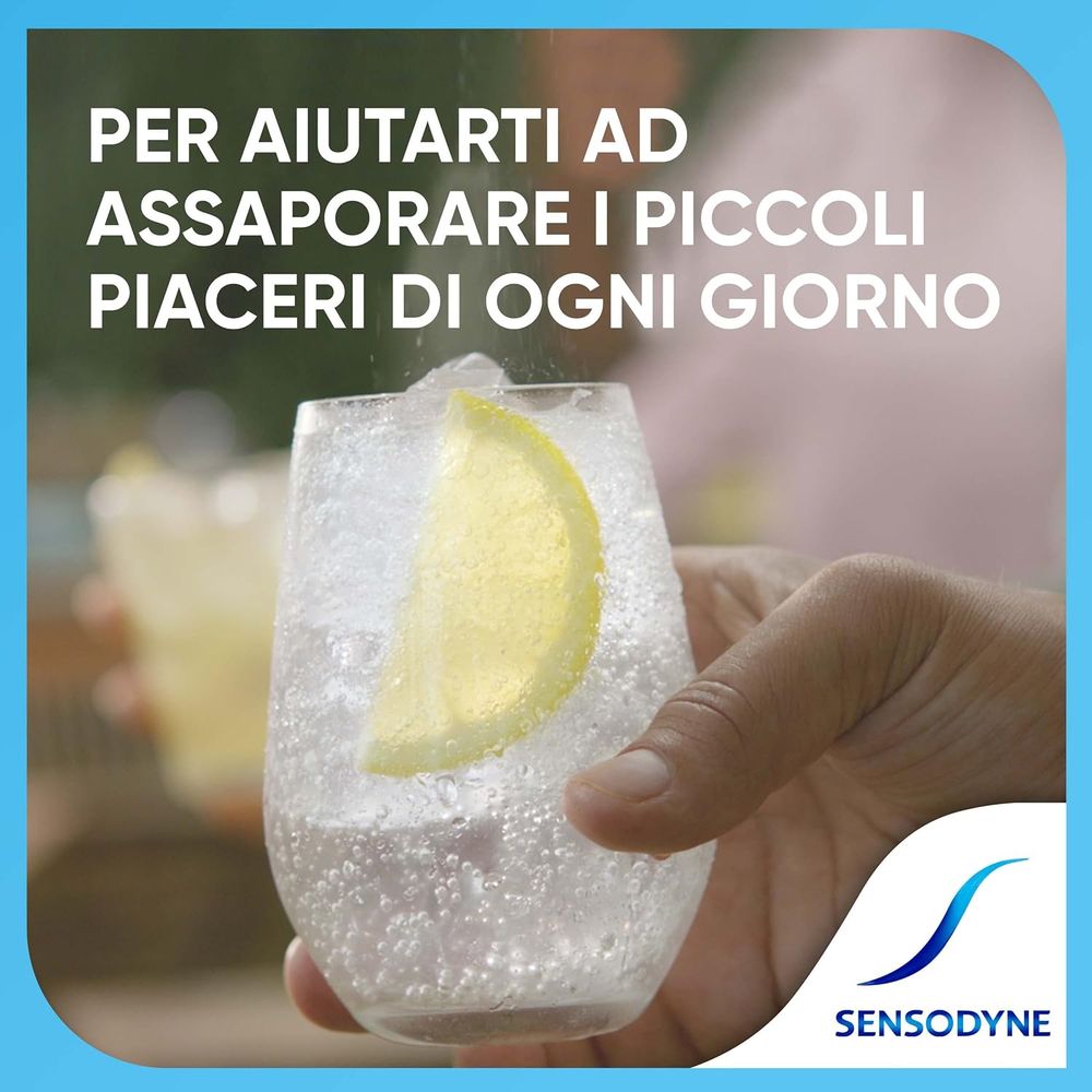  Sensodyne Gentle Whitening Dentifricio Per Denti Forti e Gengive Sane, 75 ml