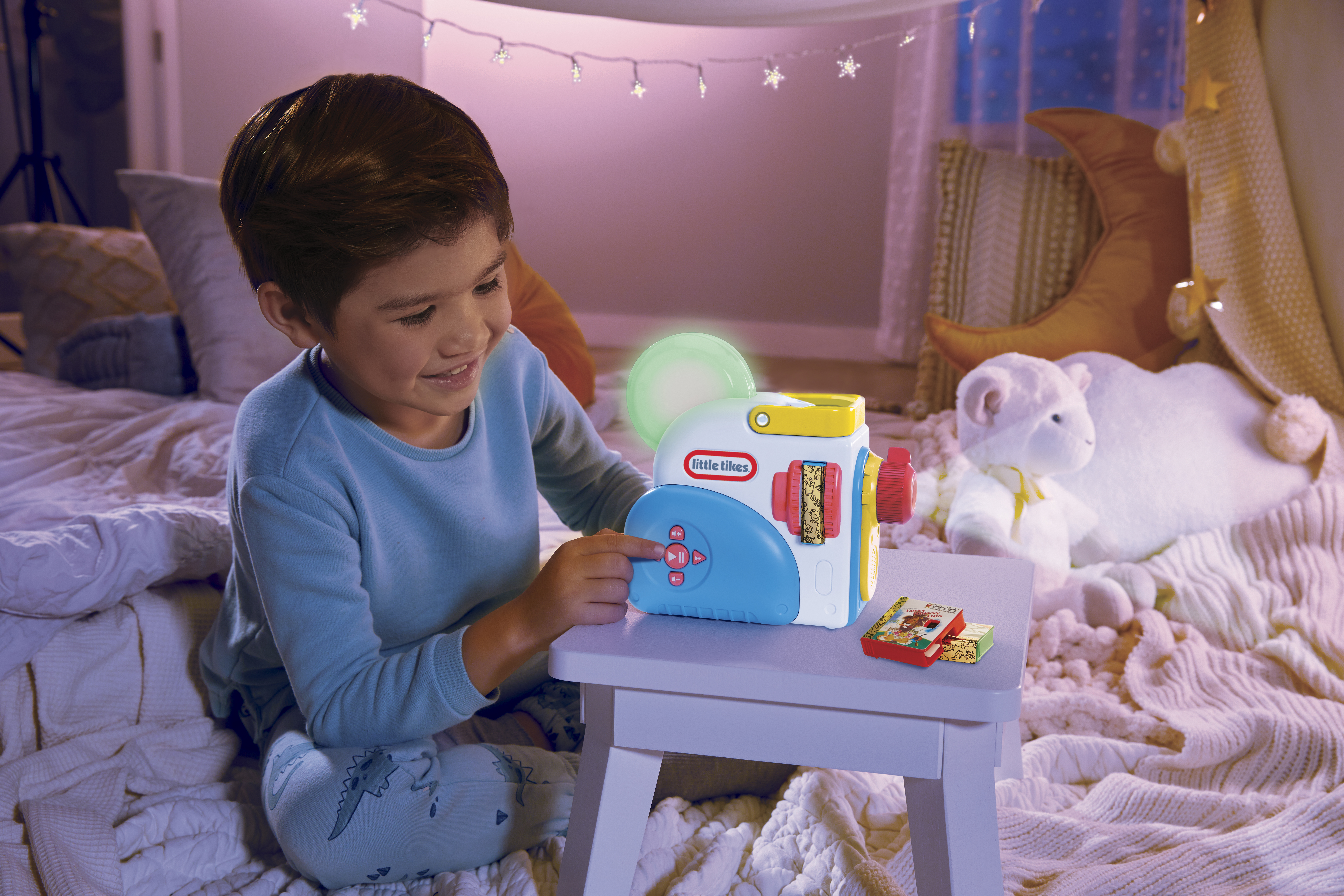 Little Tikes Story Dream Machine Starter Kit con 3 Fiabe Classiche - Proiettore di Luci, Suoni e Audio per Bambini - Include 3 storie e 1 Personaggi