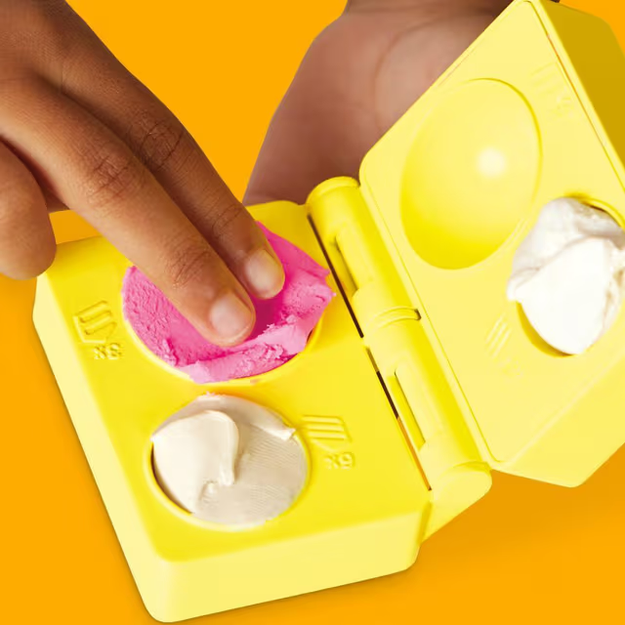 Play-Doh Super Slice Cake Play Kitchen Set Set da gioco in argilla da modellare 624 g Multicolore