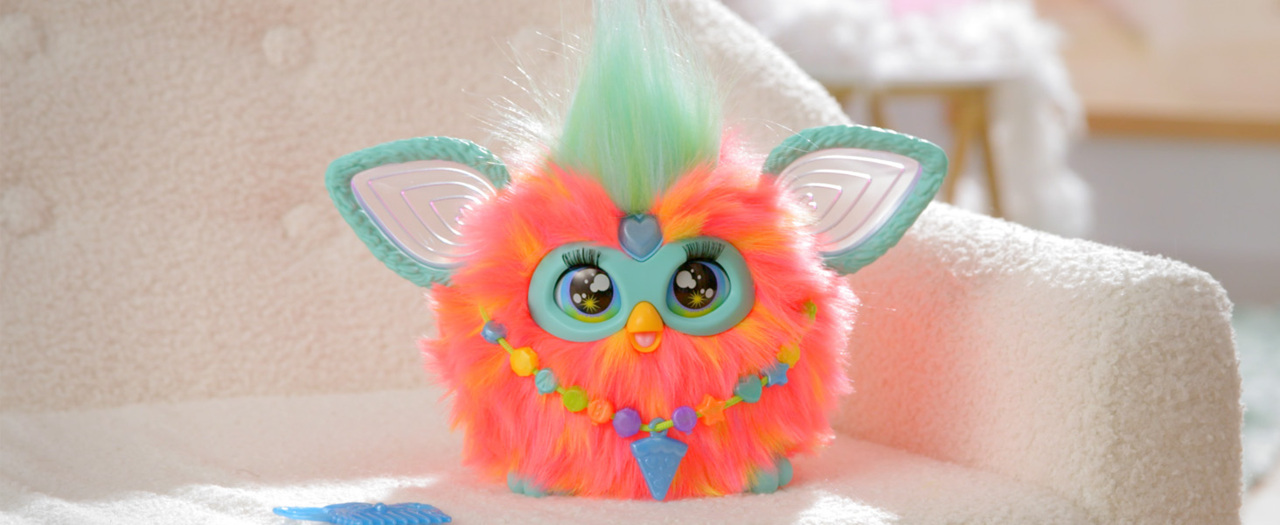 Furby Corallo, giocattoli di peluche interattivi per bambini e bambine dai 6 anni in su