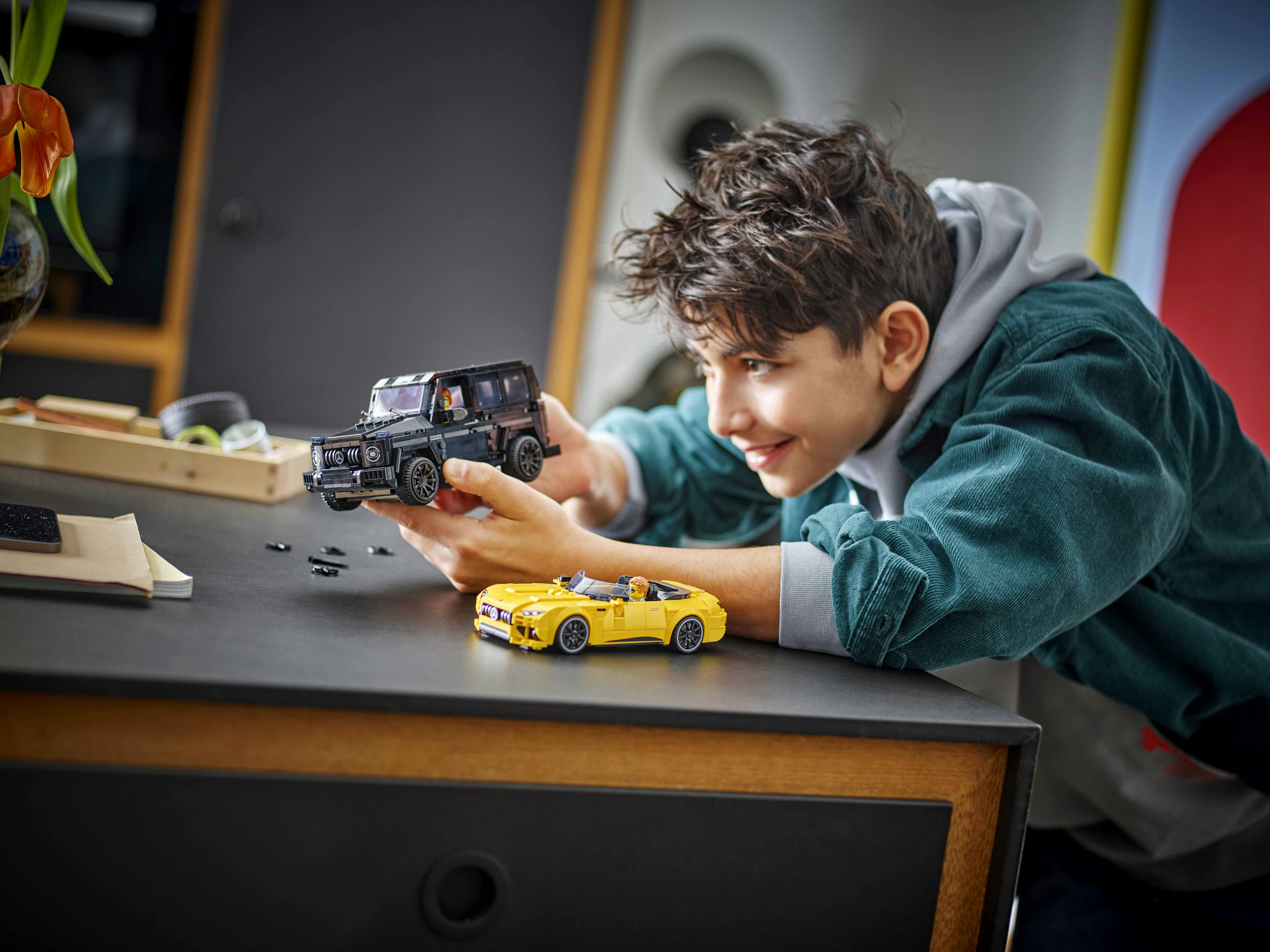 LEGO Speed Champions Mercedes-AMG G 63 e Mercedes-AMG SL 63